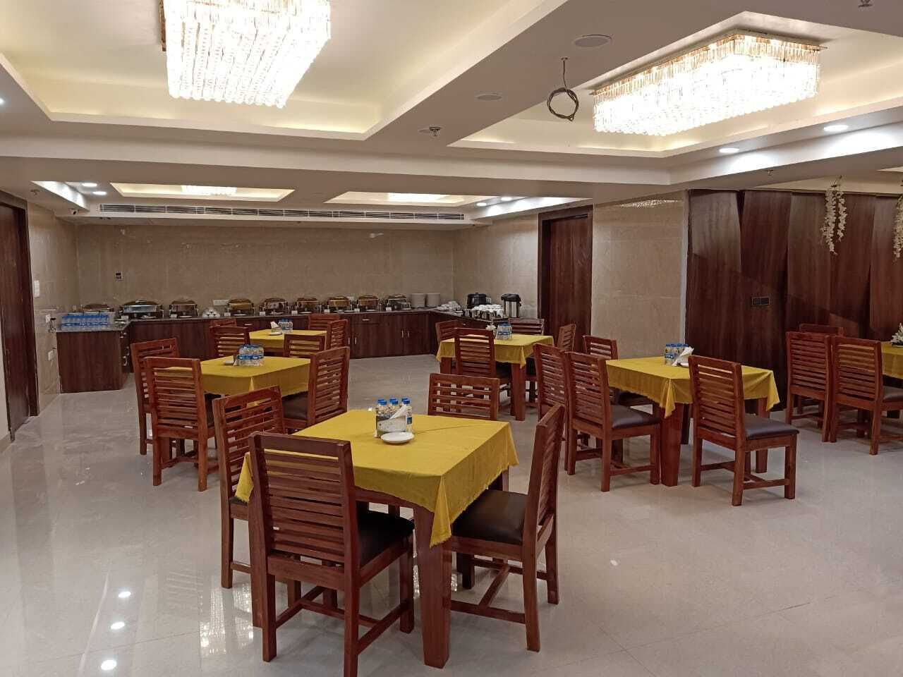 Clarks Collection Lucknow Gomti Nagar