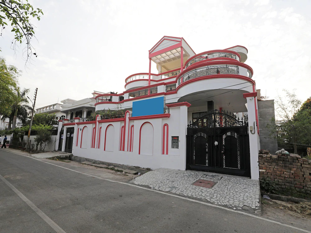 Home Stay Shikhar Paradise By OYO Rooms