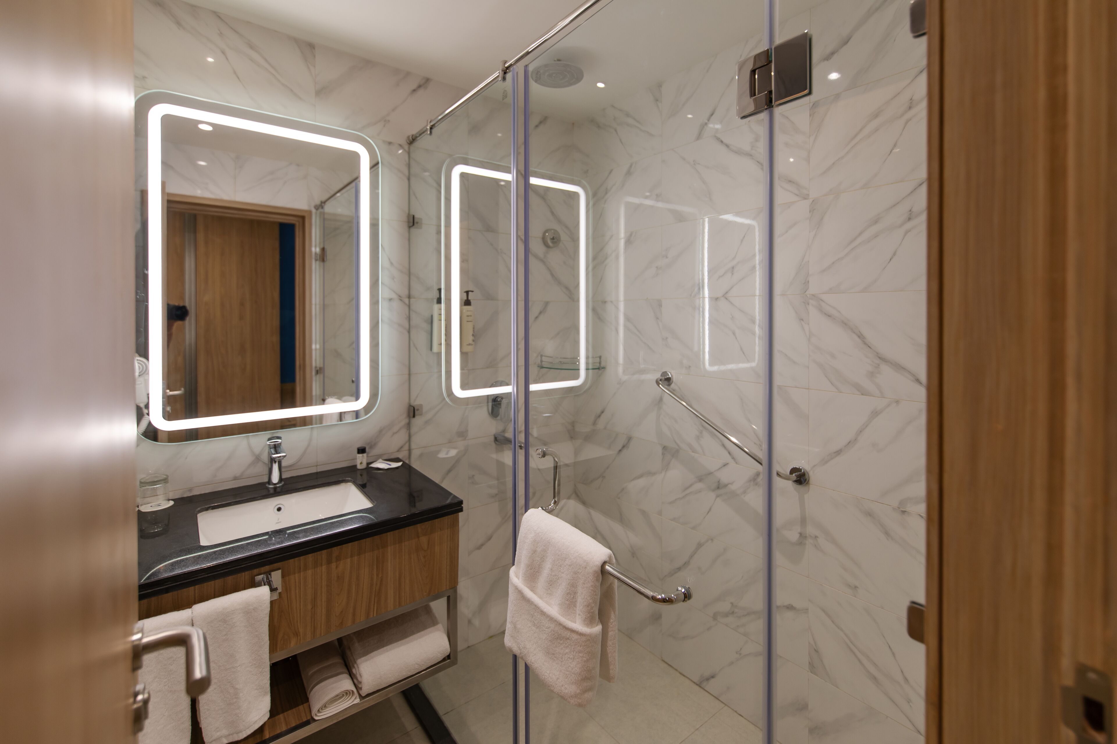 Hometel Alambagh Lucknow