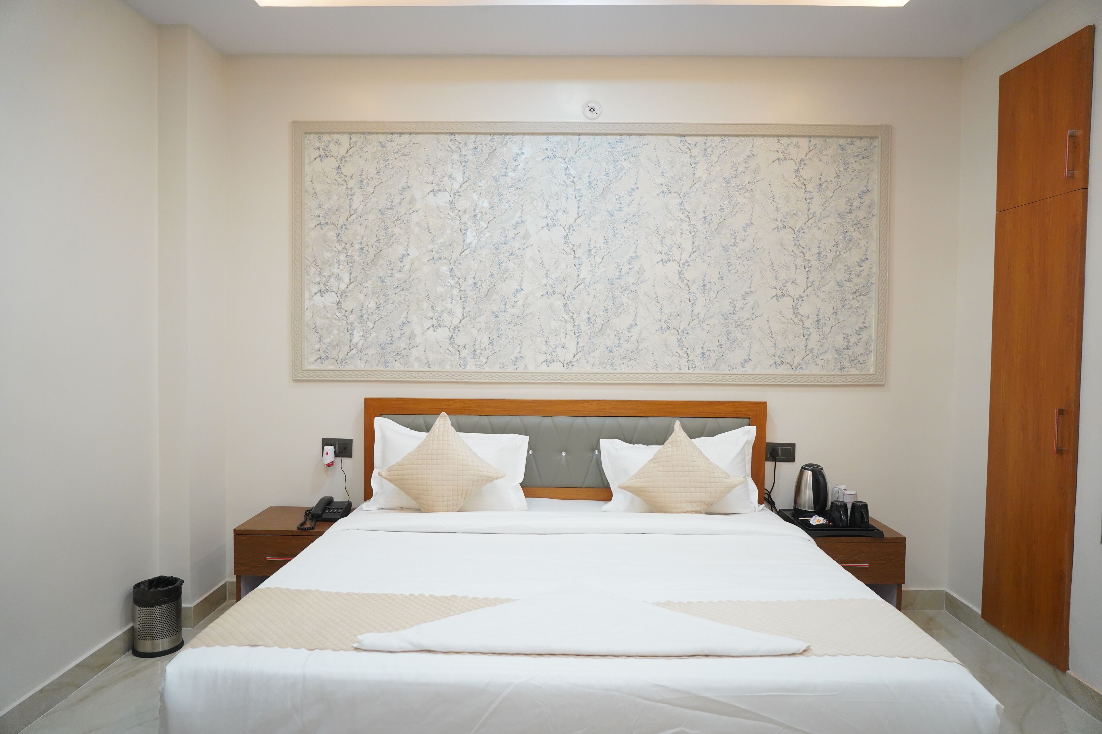Hotel Blossom Inn
