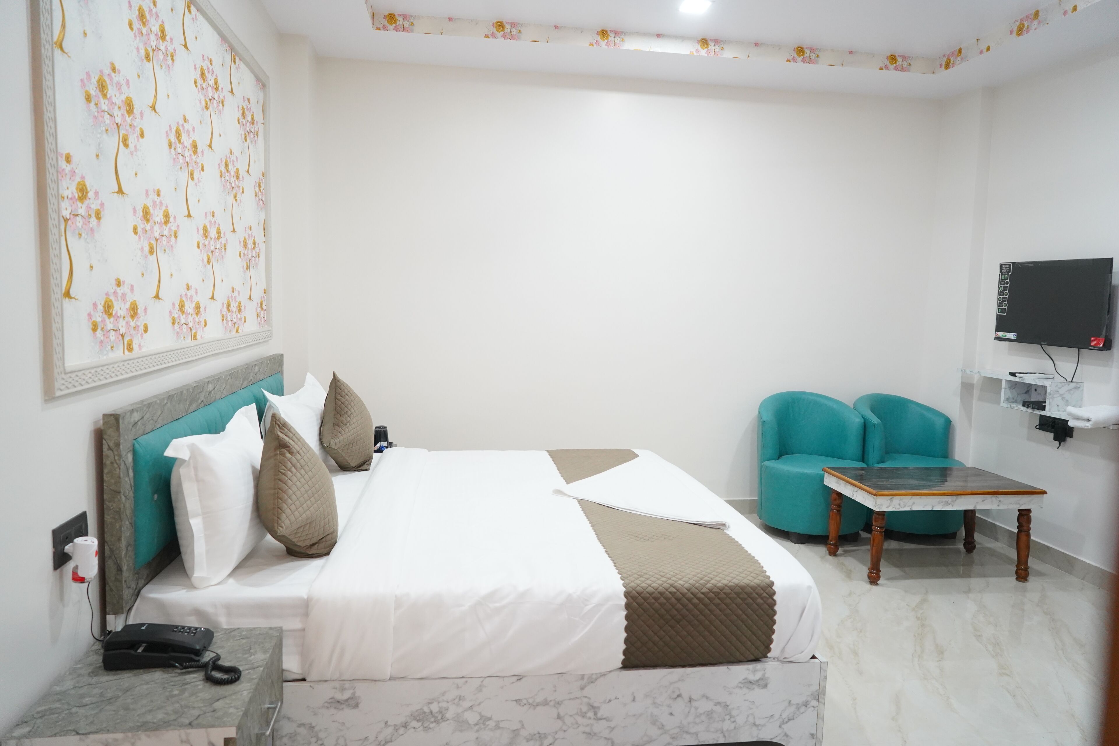 Hotel Blossom Inn