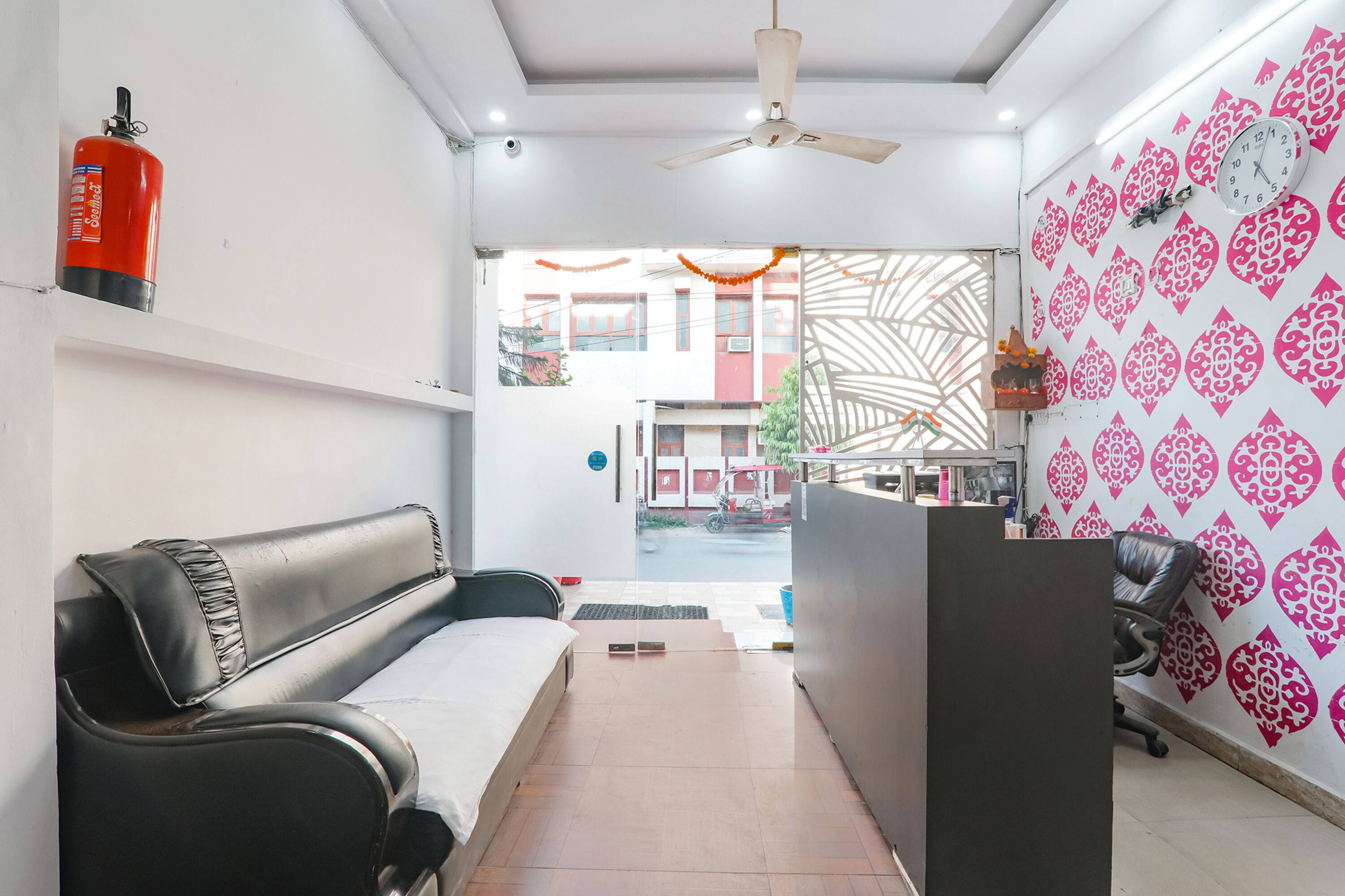 Hotel Happy Mark Inn By Fabexpress