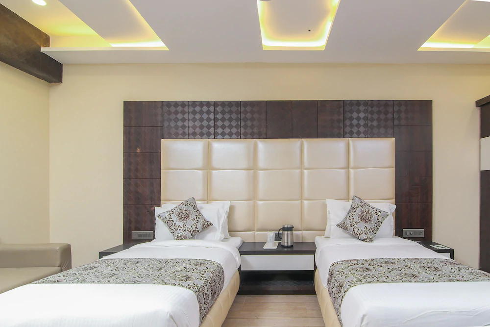 Hotel Moments Lucknow