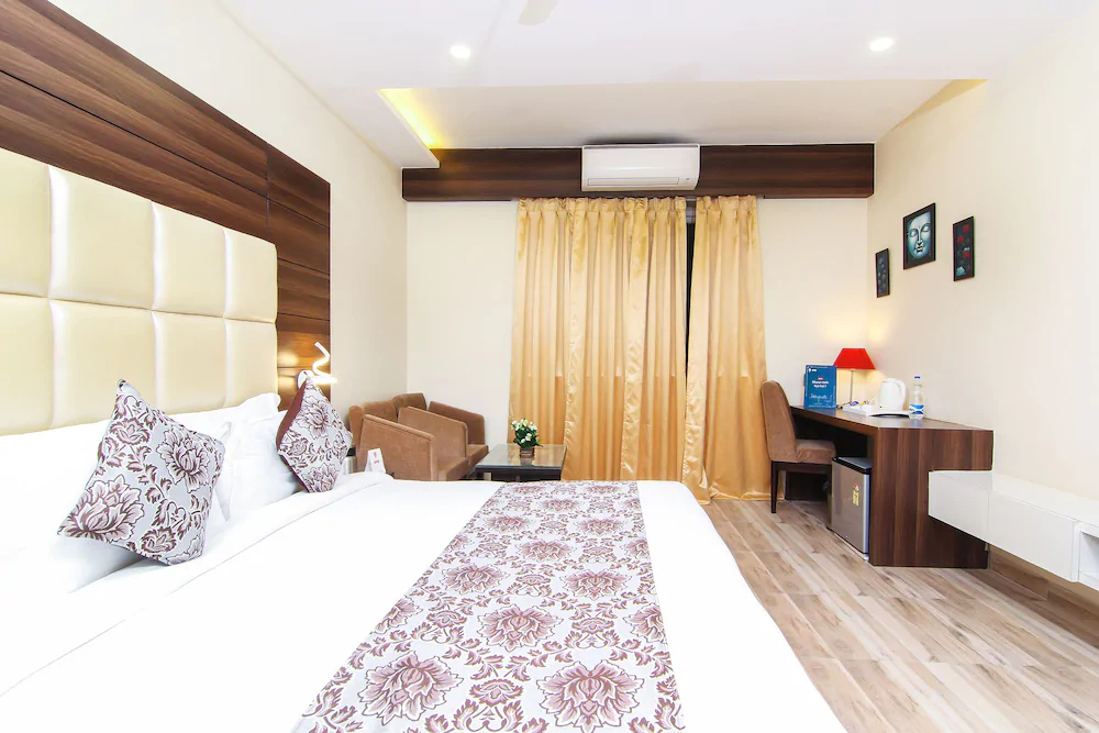 Hotel Moments Lucknow