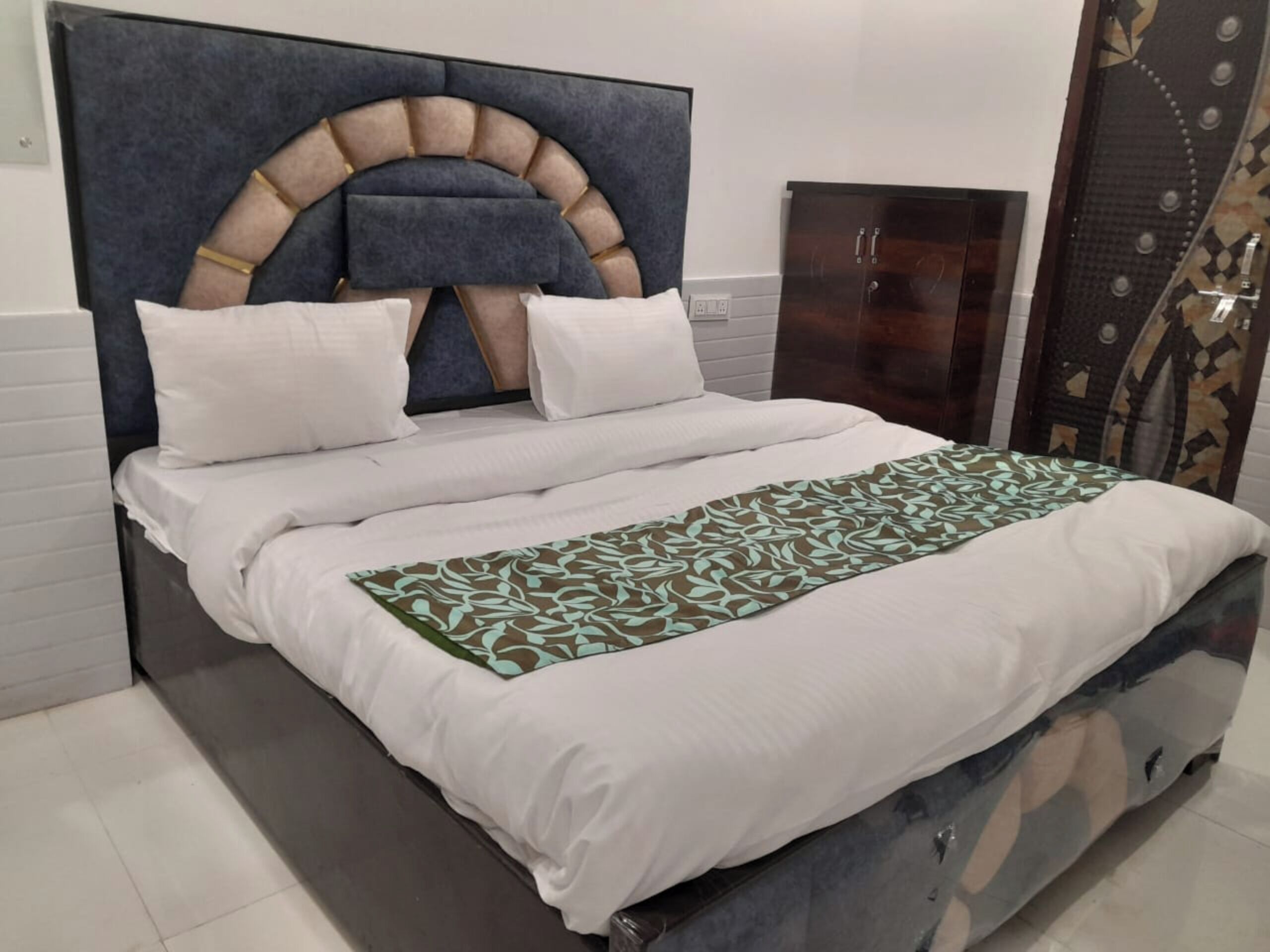 Avexia Kanha Residency
