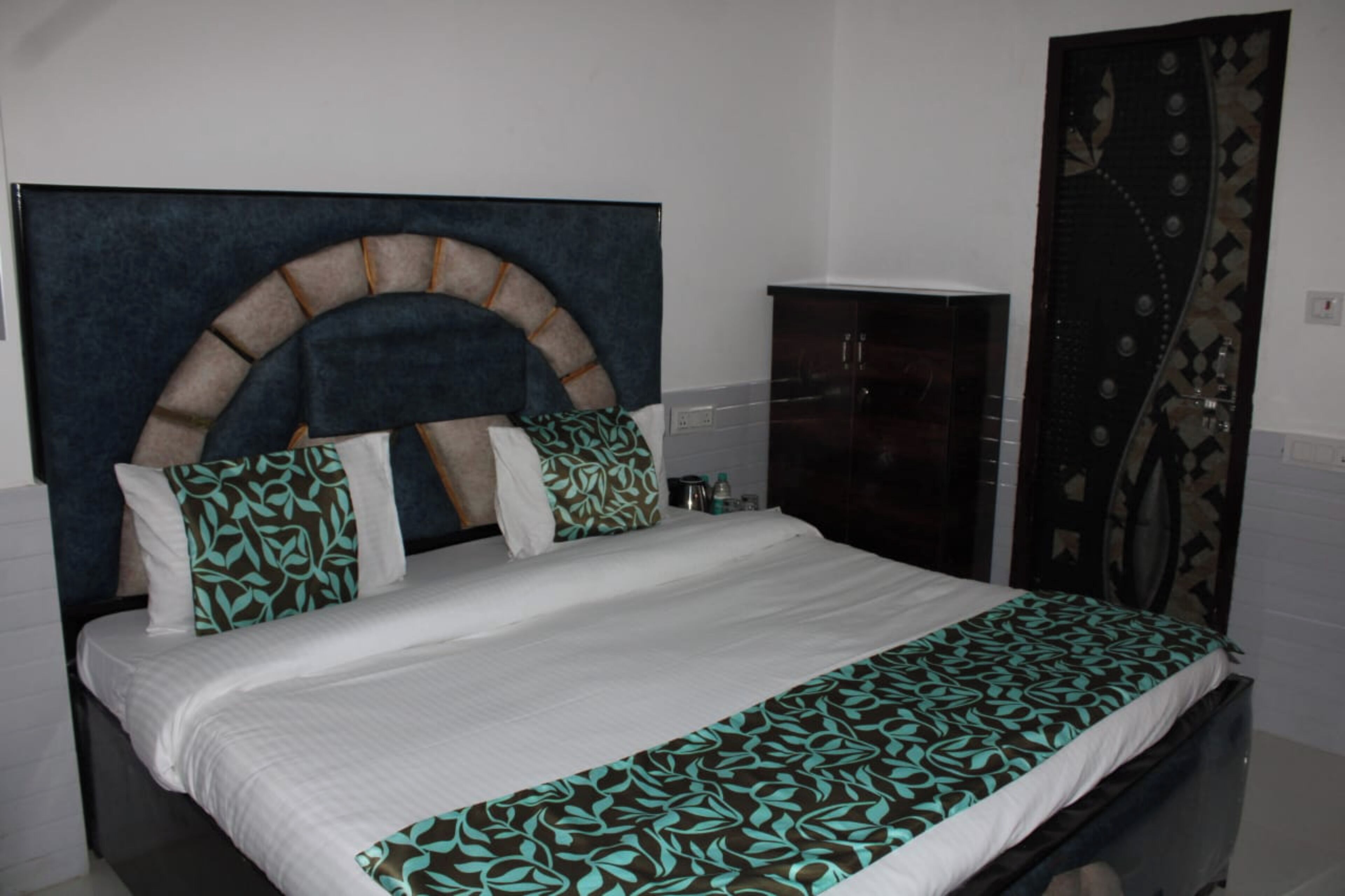 Avexia Kanha Residency