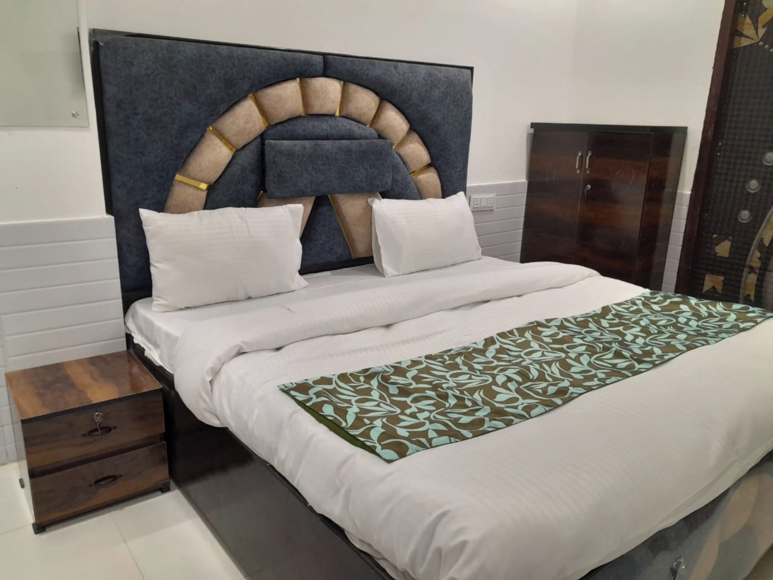 Avexia Kanha Residency