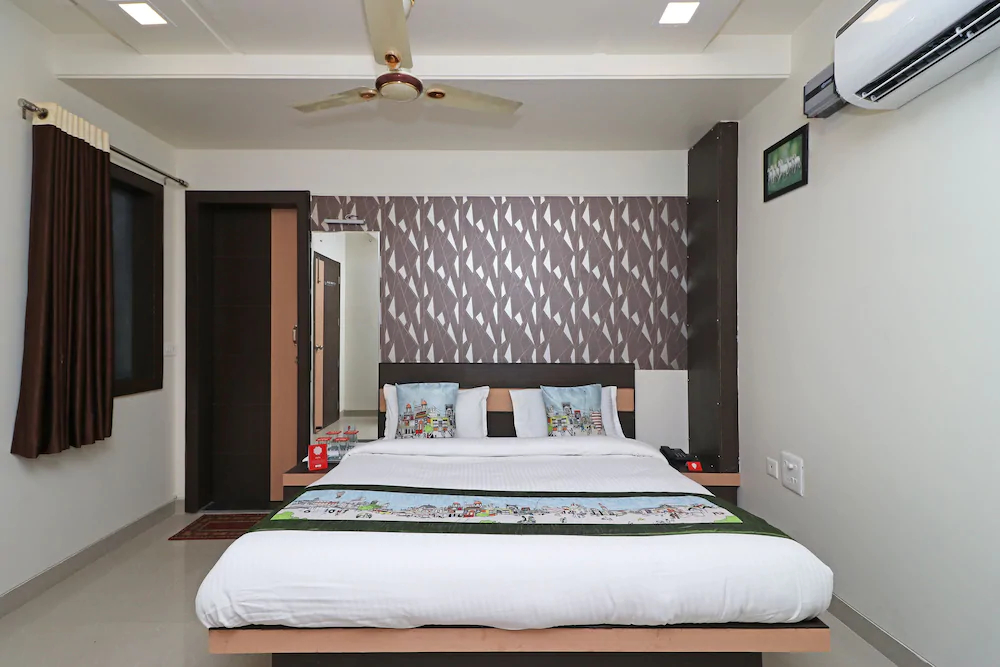 Hotel Tushar Residency