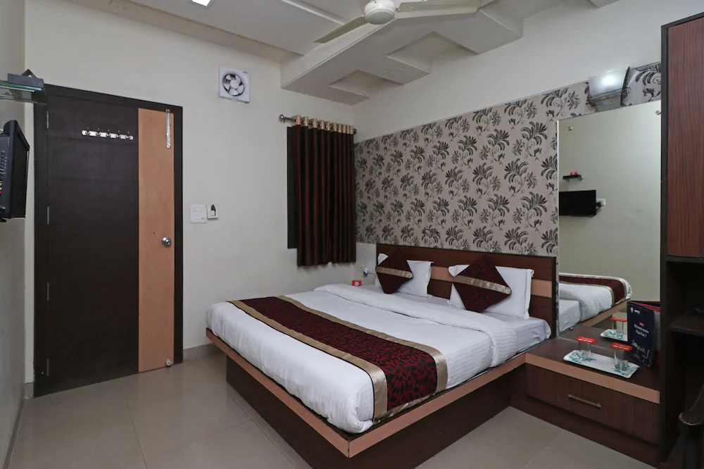 Hotel Tushar Residency
