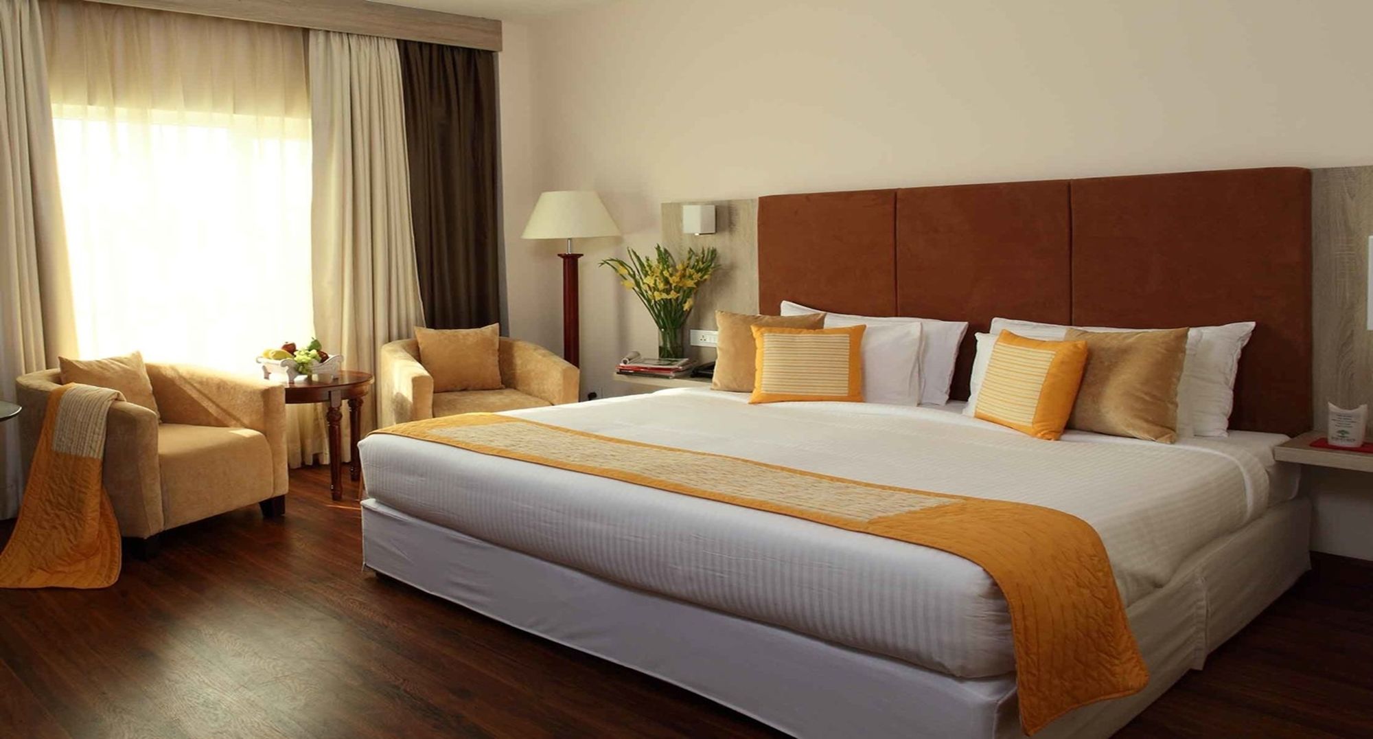 Nidhivan Sarovar Portico