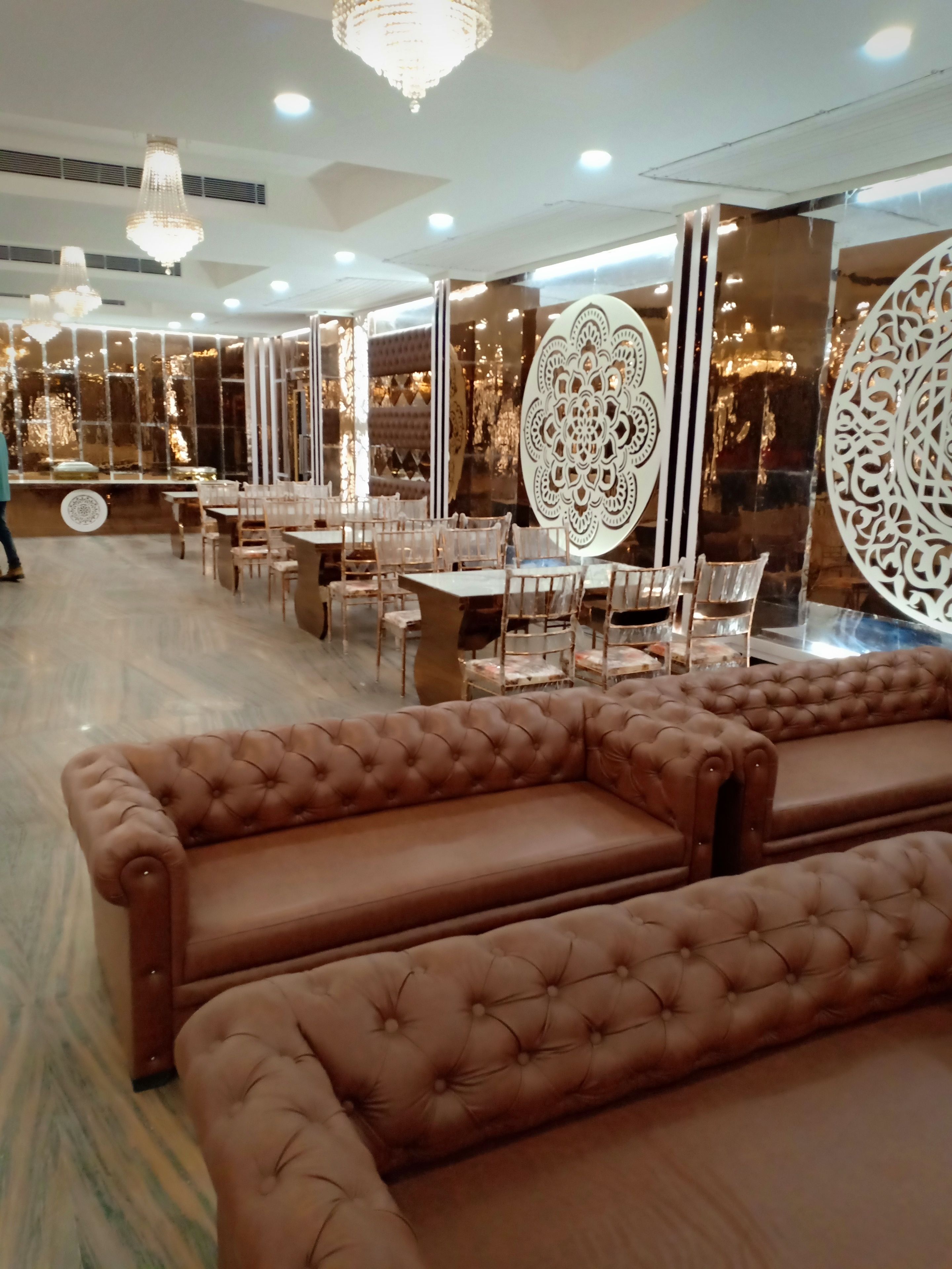 Oak Tree by Golden Plate