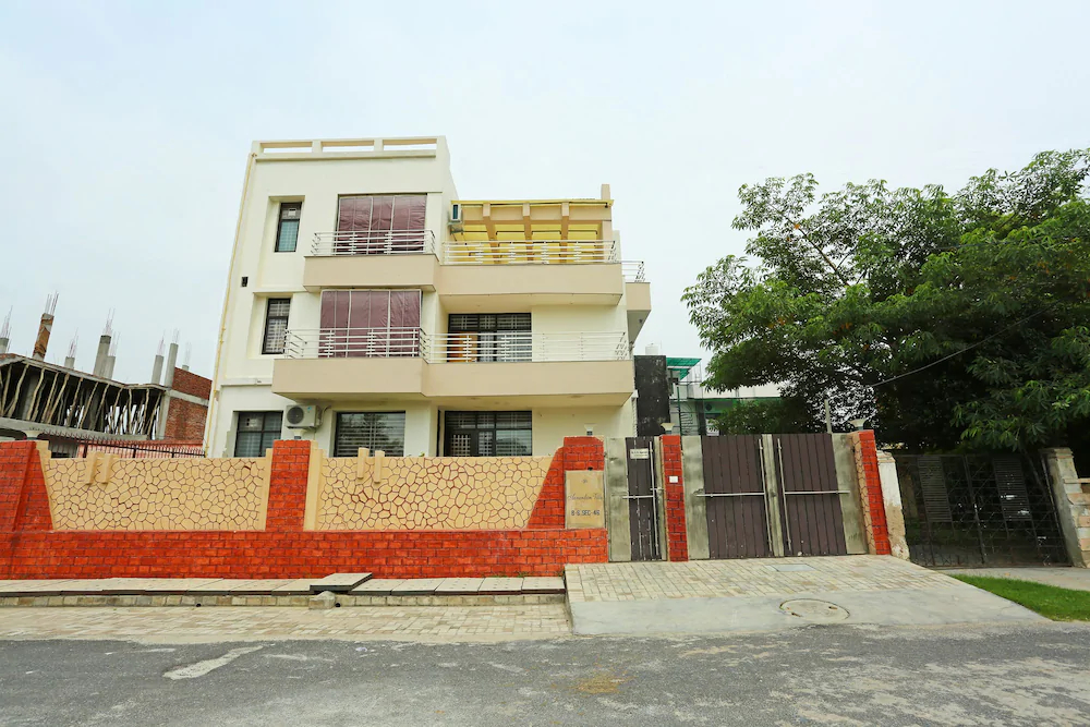Aanandam Villa