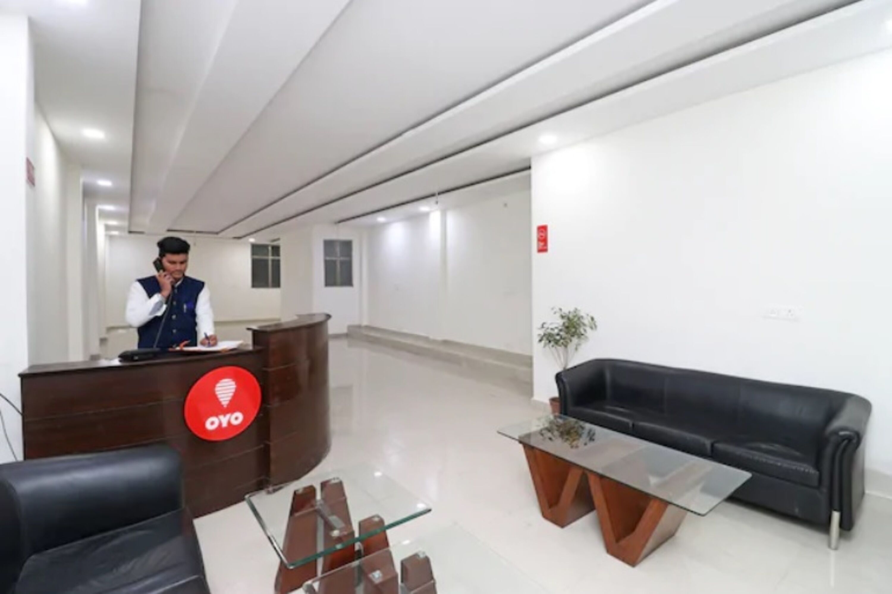 Hotel Cladis Noida Sector 15