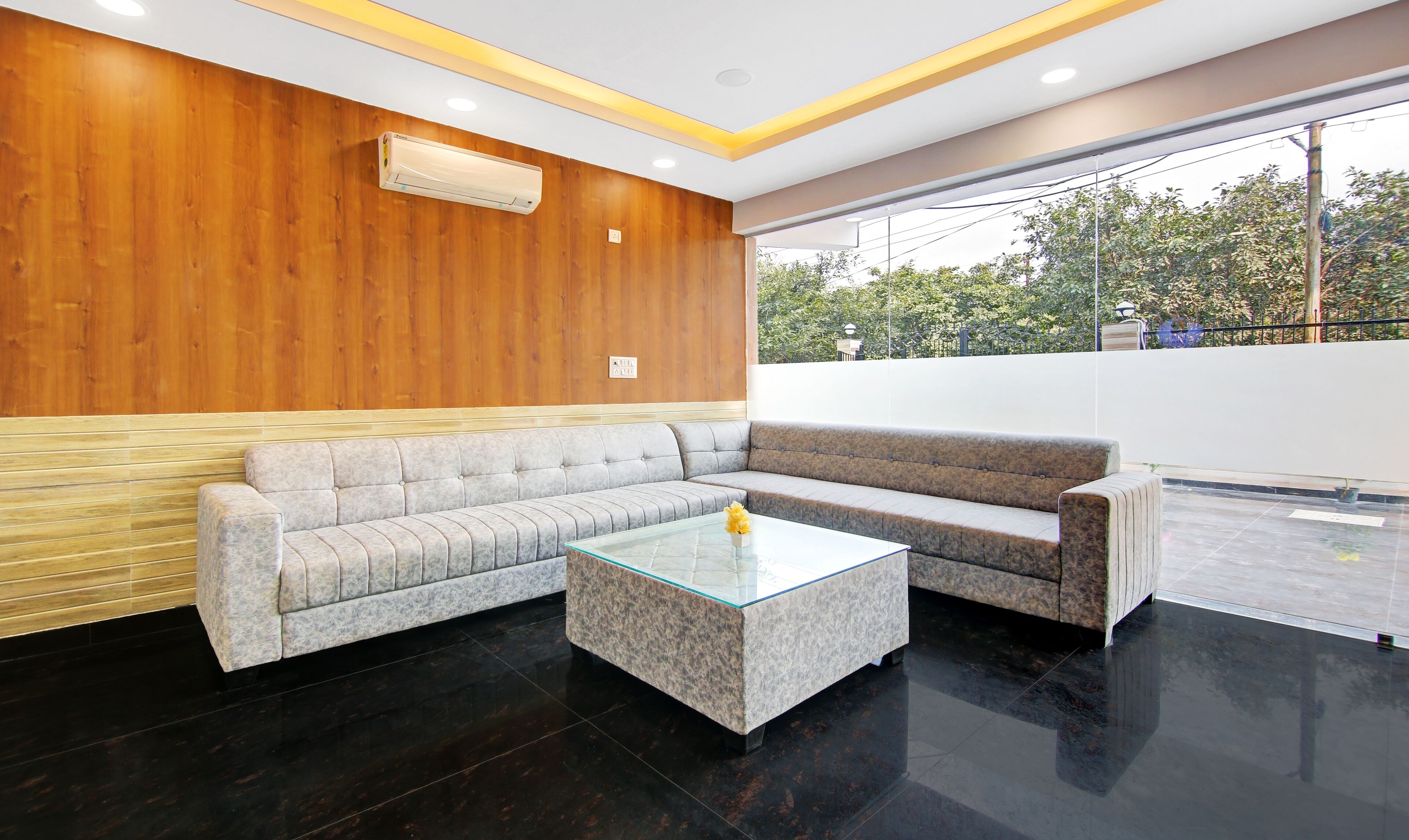 Treebo Trend The Eden Roc