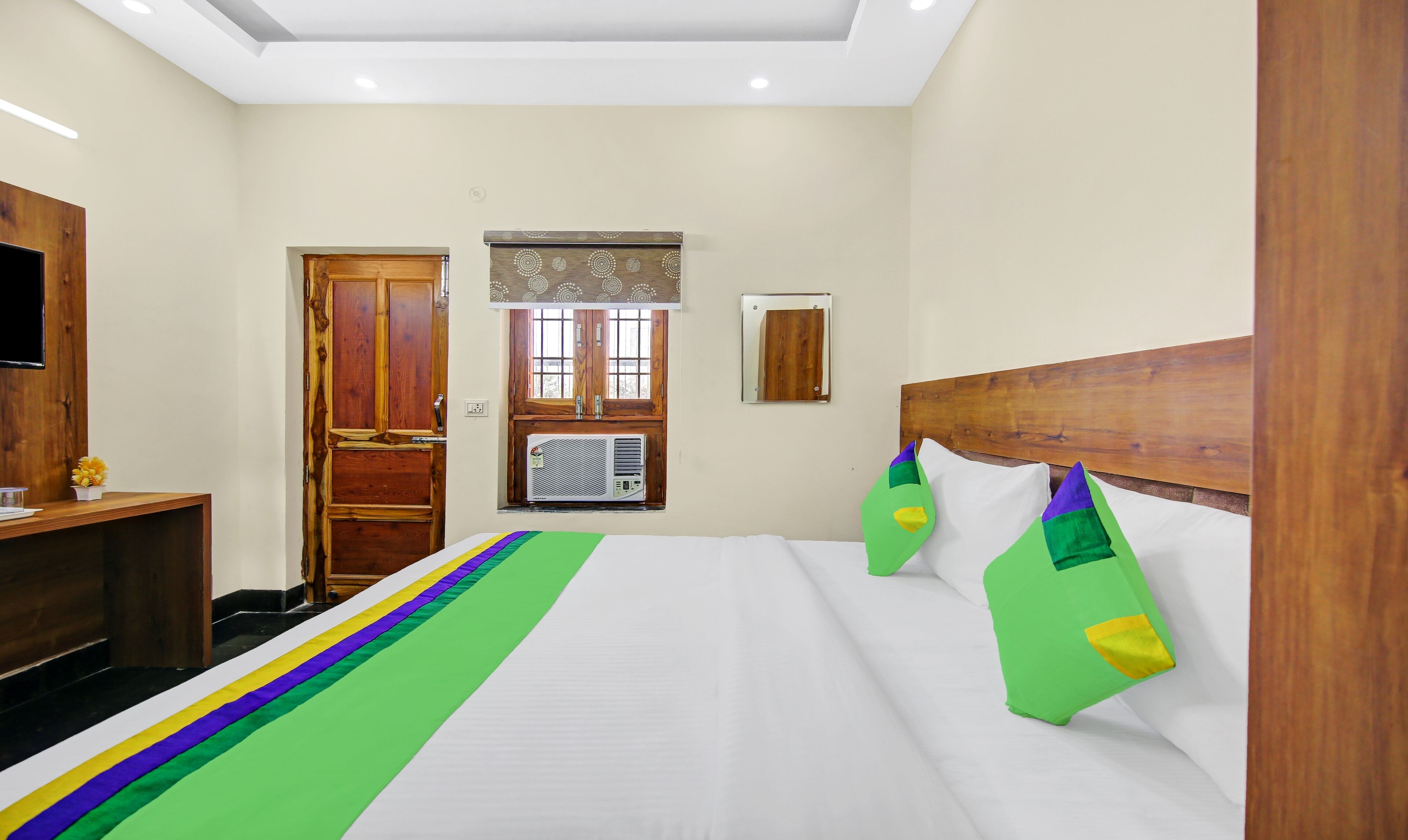 Treebo Trend The Eden Roc