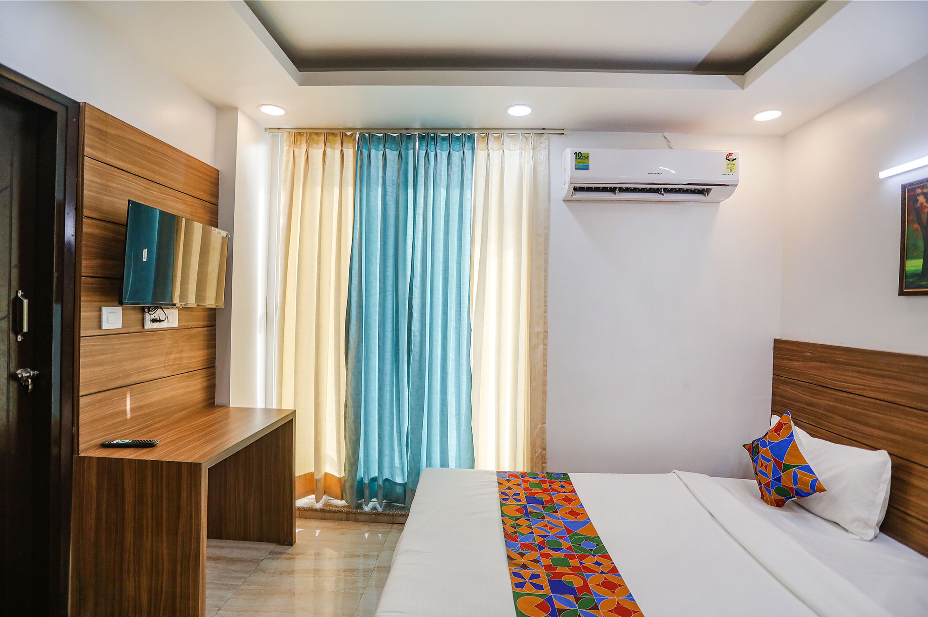 Unique Stay by FabHotel