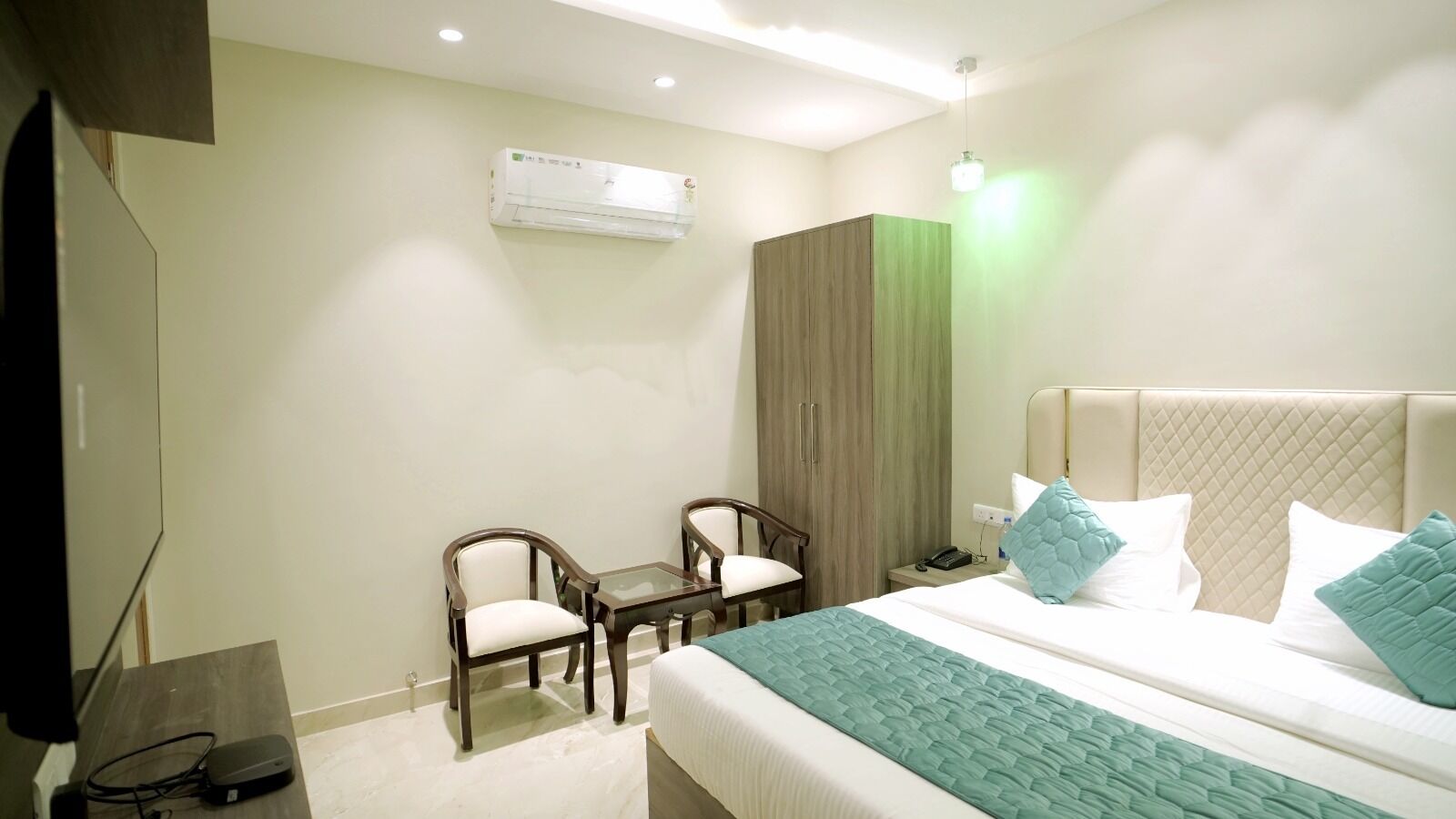 Hotel Pushpdeep Residency