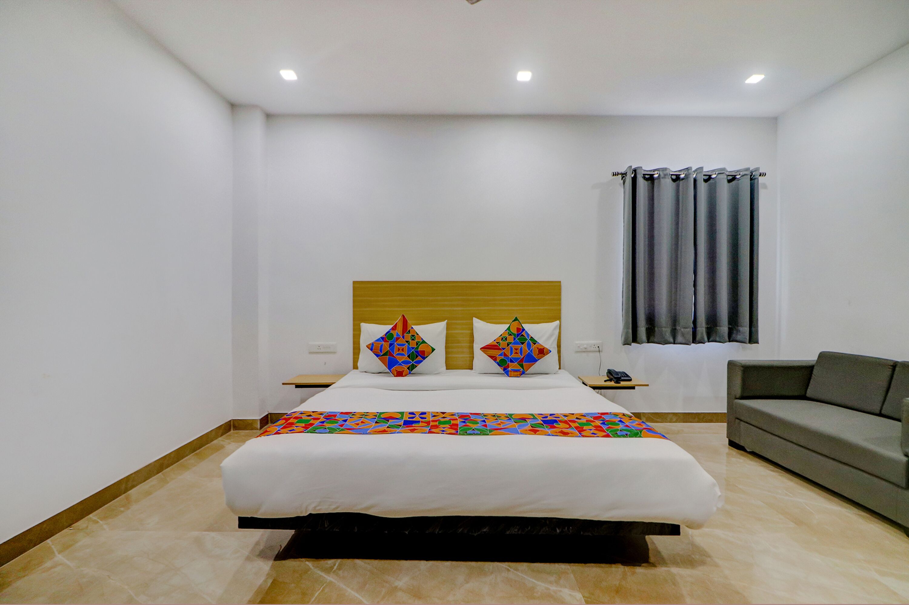 Fabhotel Premium Kashi