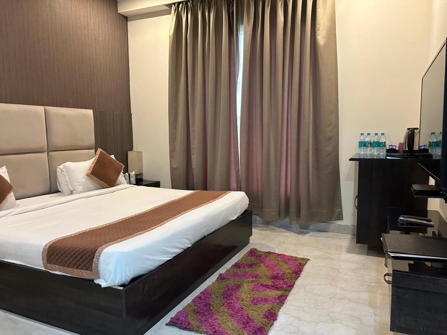 Hotel Idhayan Palace