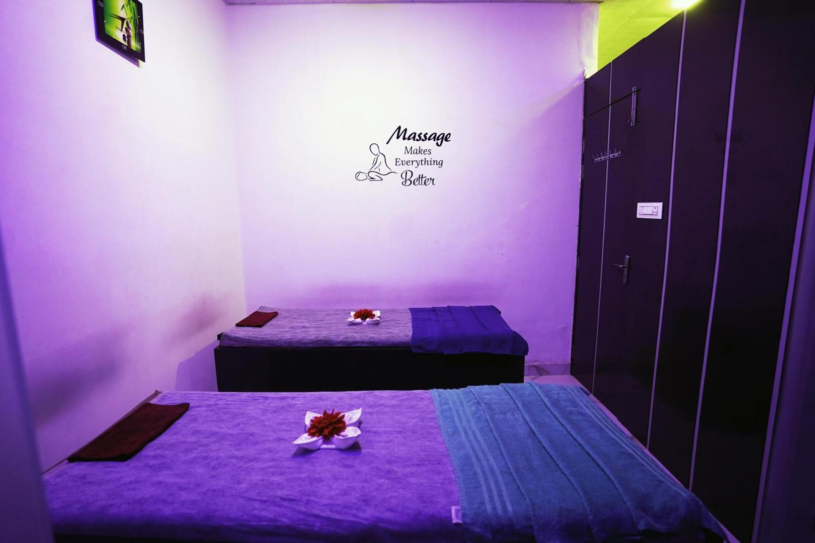 Hotel Idhayan Palace