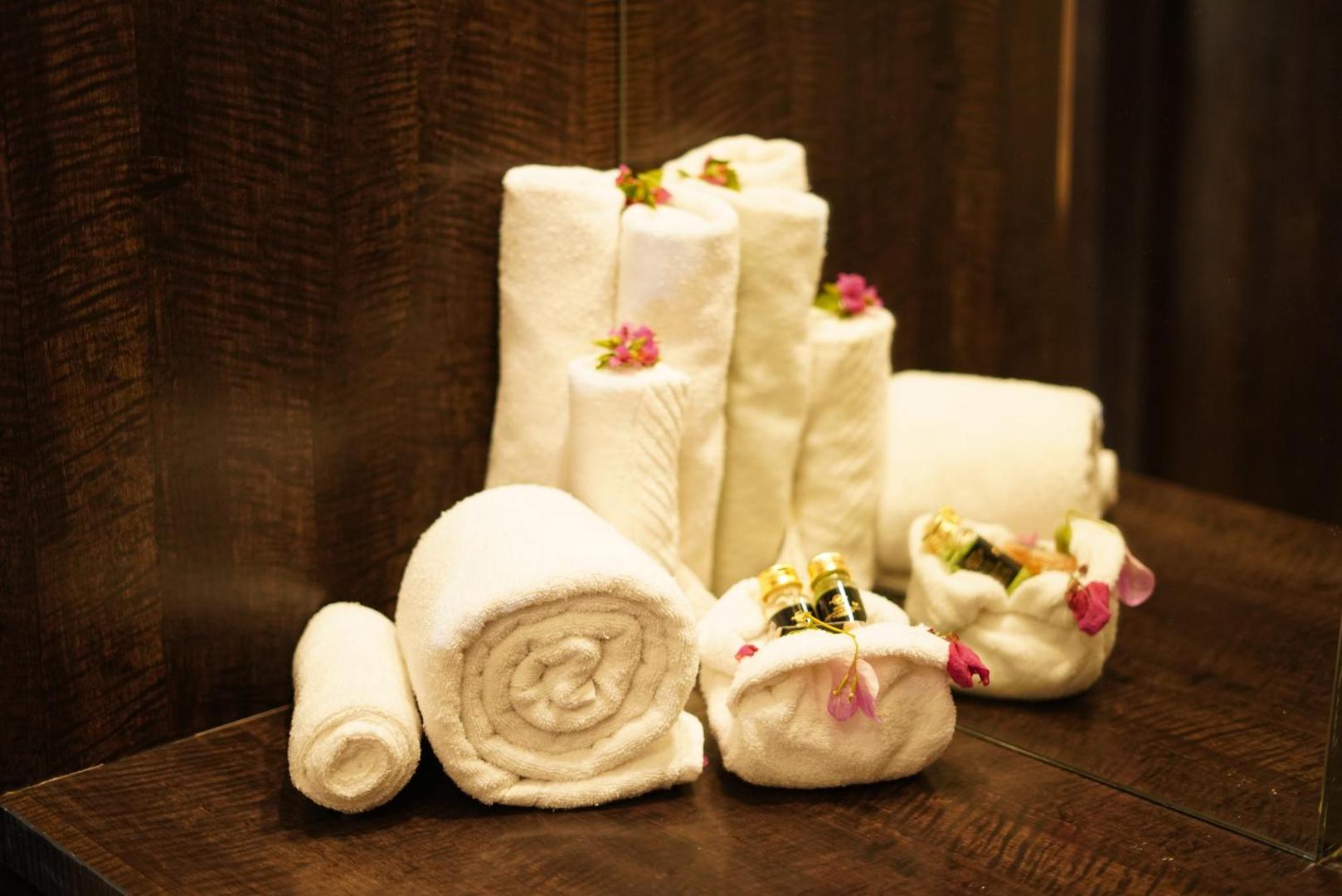 Hotel Idhayan Palace