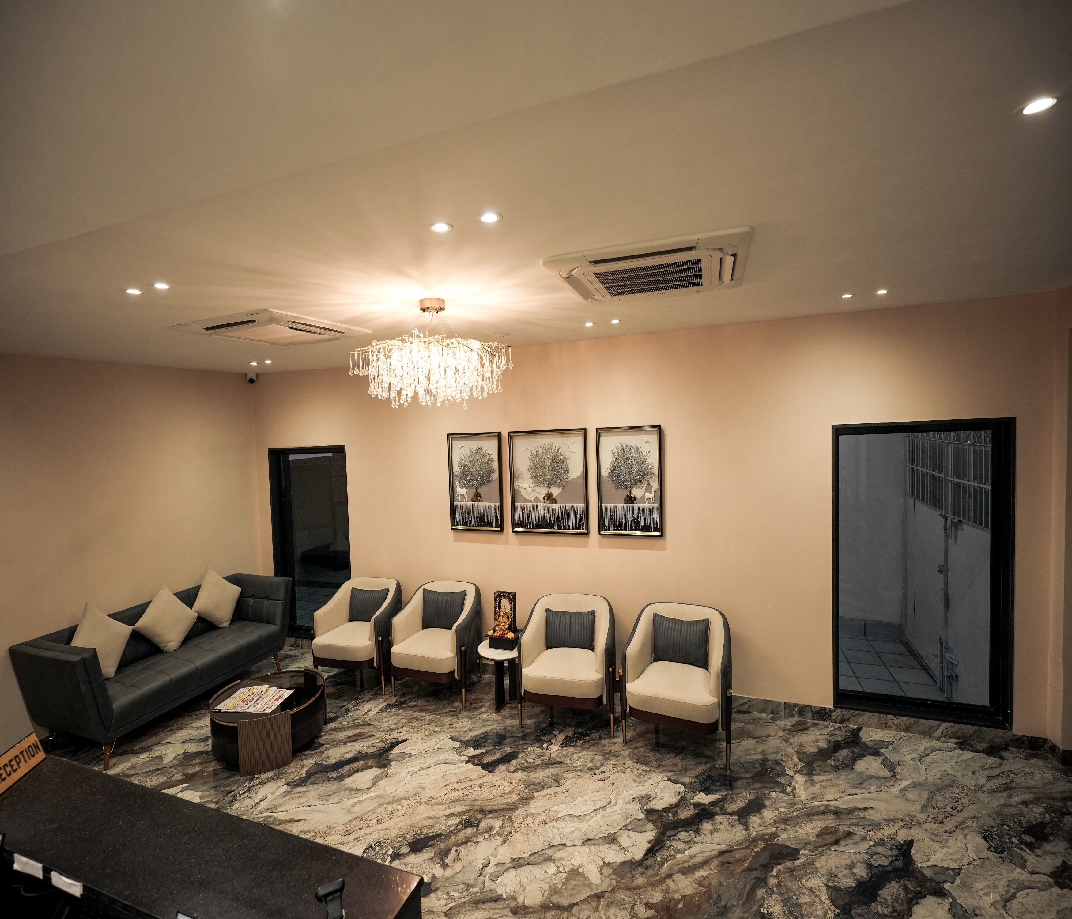 Hotel The Avoir Asansol