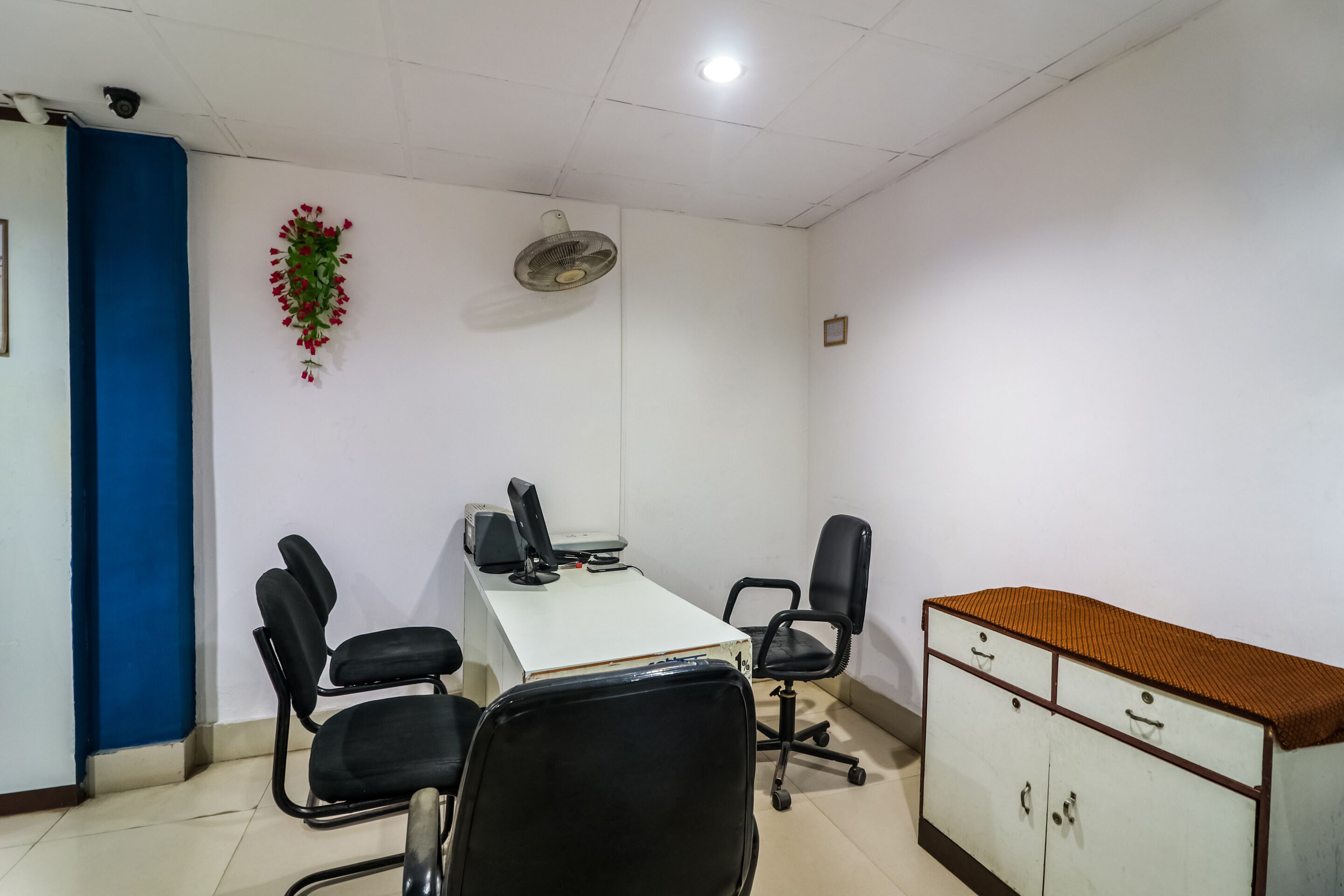 Utsav Inn by OYO Rooms