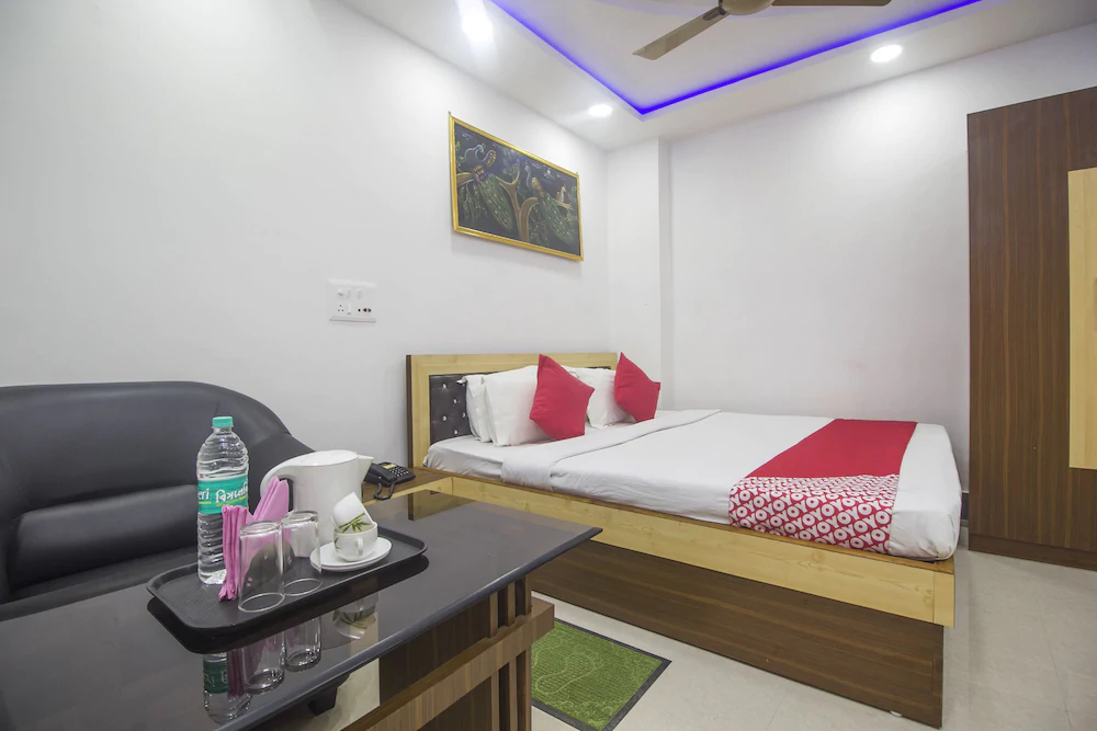 Mahalaxmi By OYO Rooms