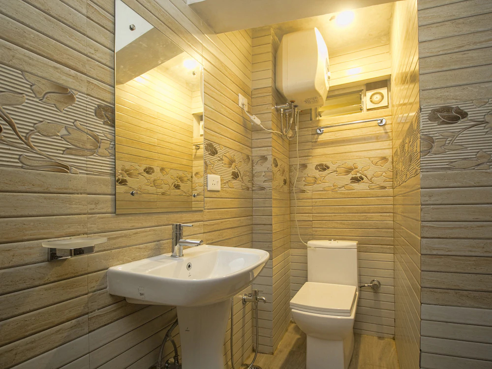 OYO 22296 New Amber Hotel