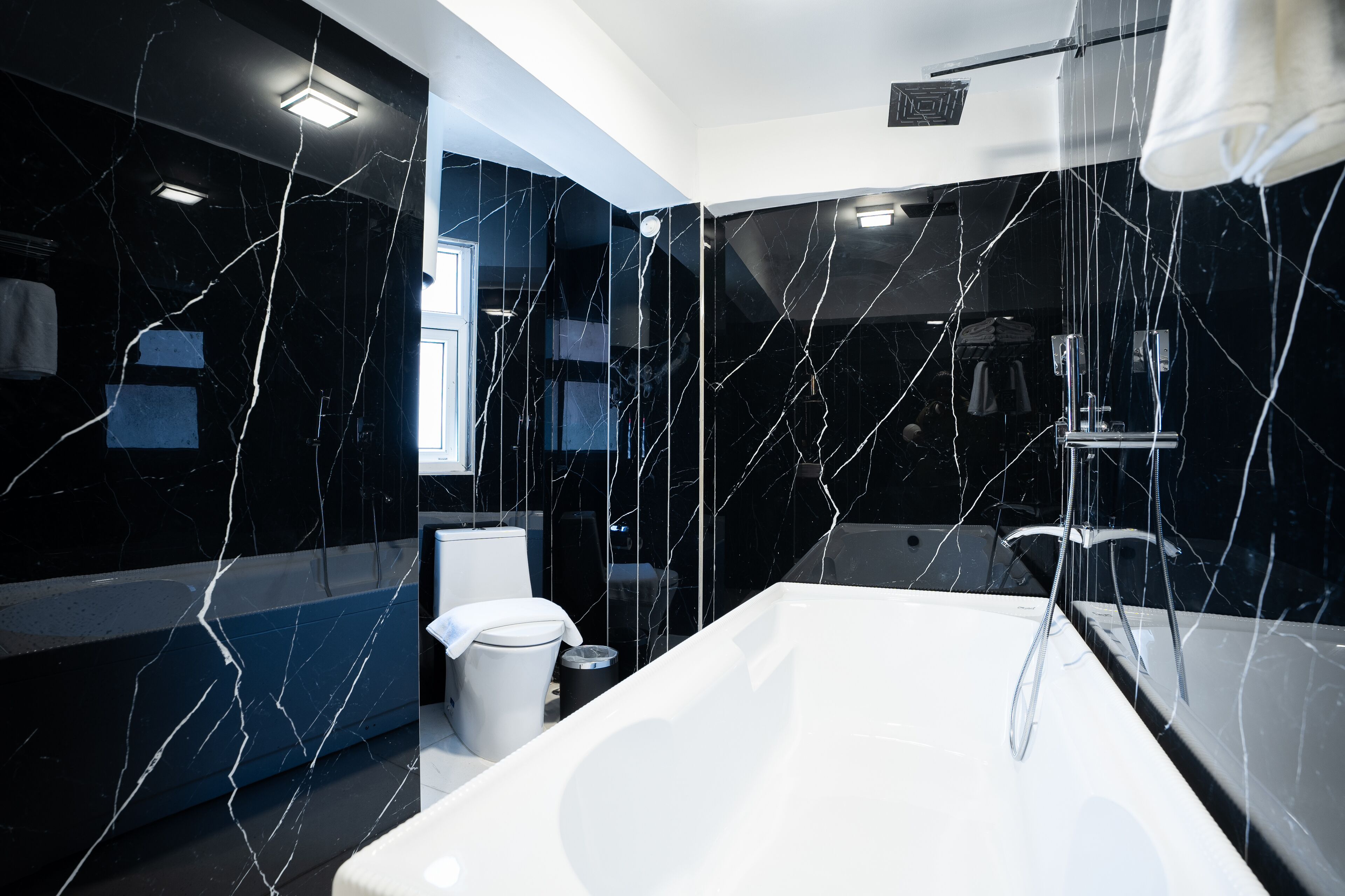 The West Gate Posada By Summit