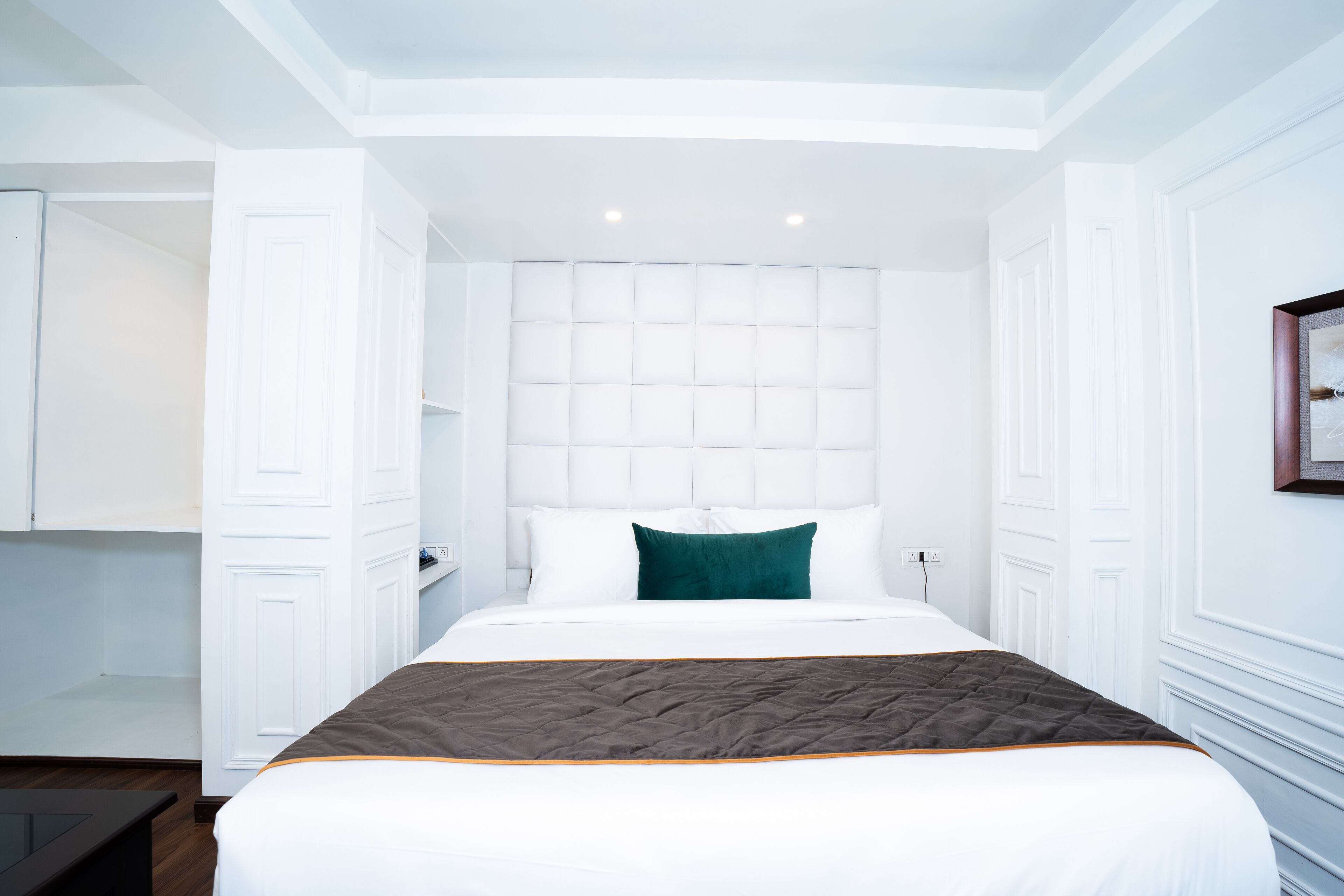 The West Gate Posada By Summit