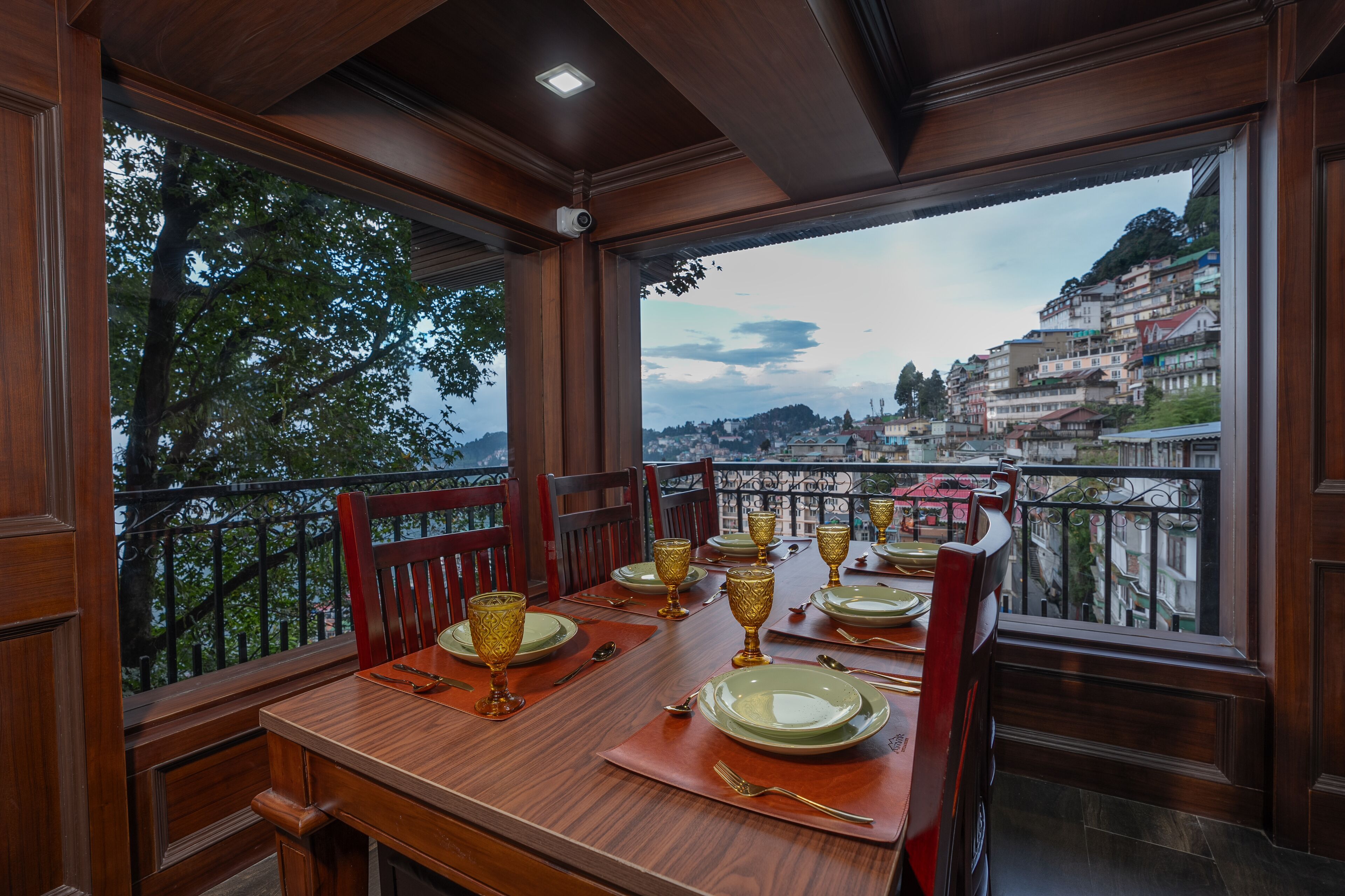 The West Gate Posada By Summit