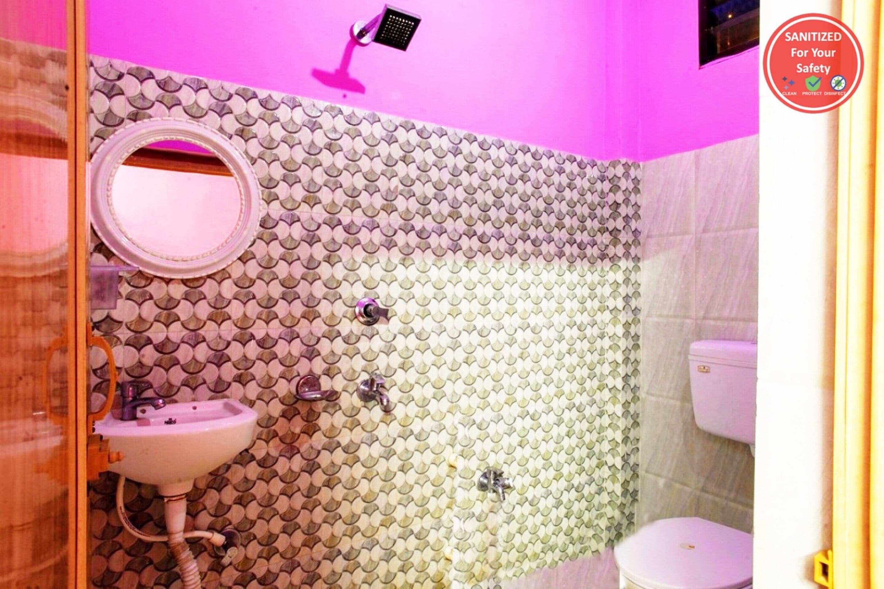 Prateek Residency by Goroomgo