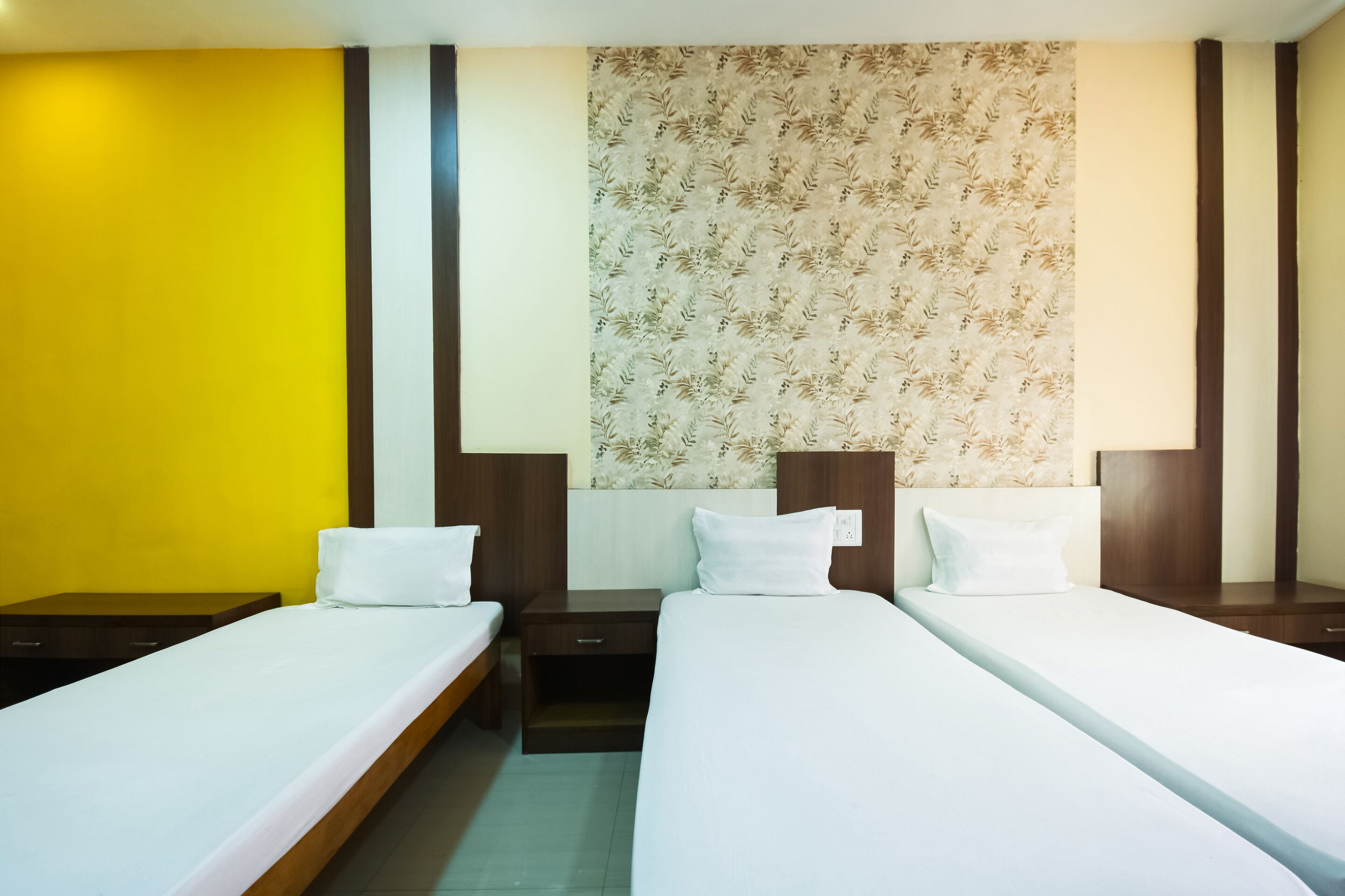 Akash Guest House by OYO Rooms