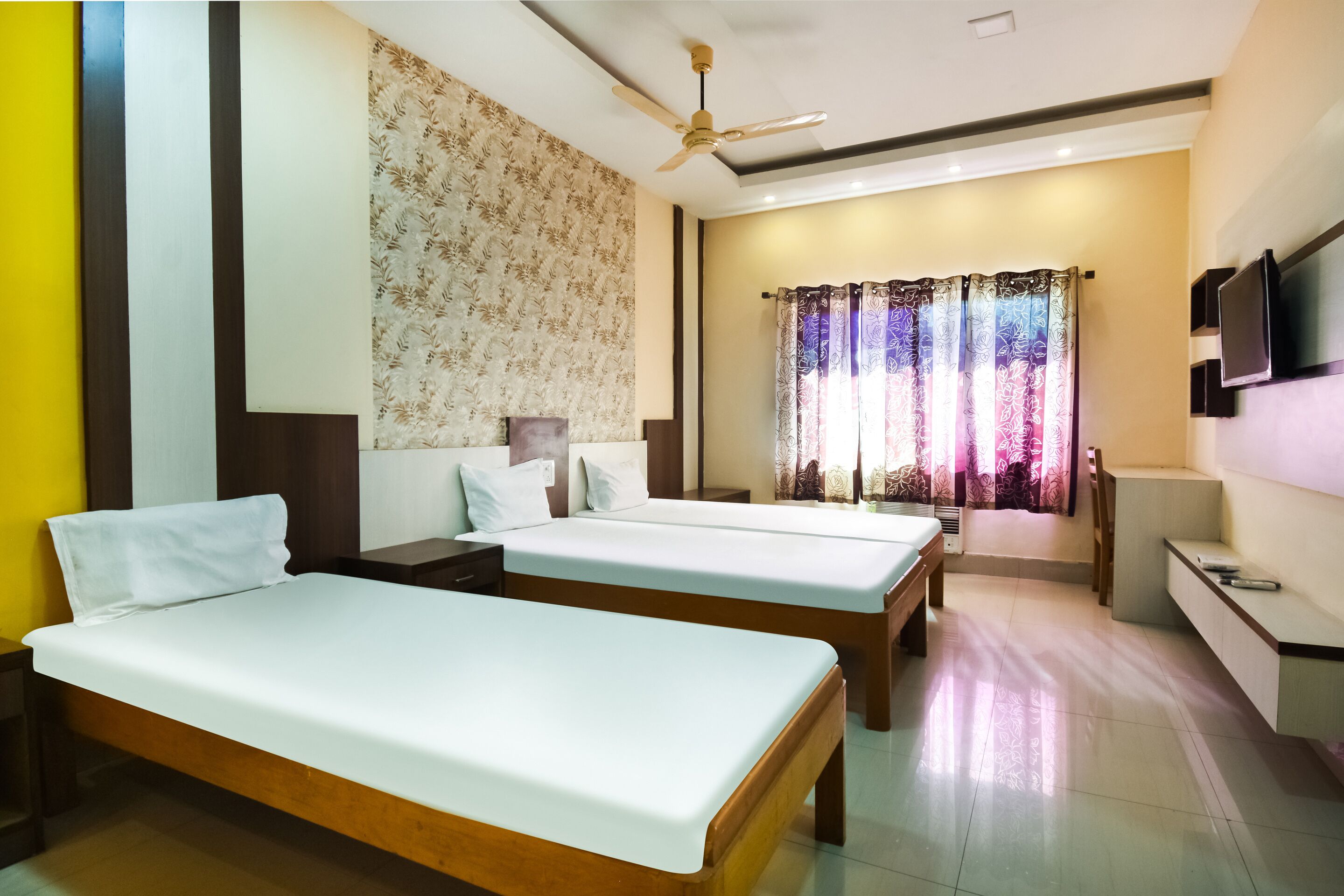 Akash Guest House by OYO Rooms