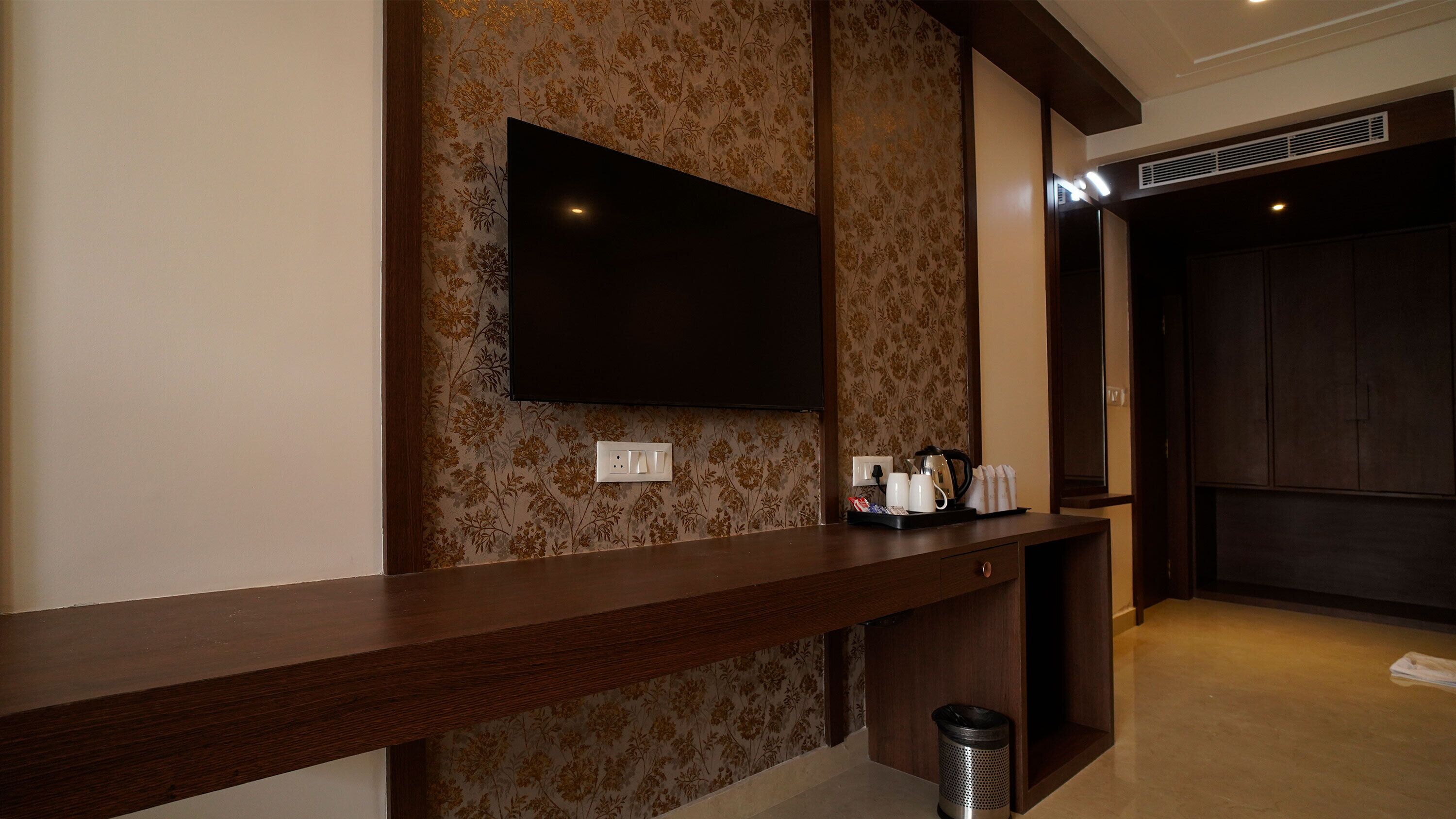 Swarna Hotel & Resort
