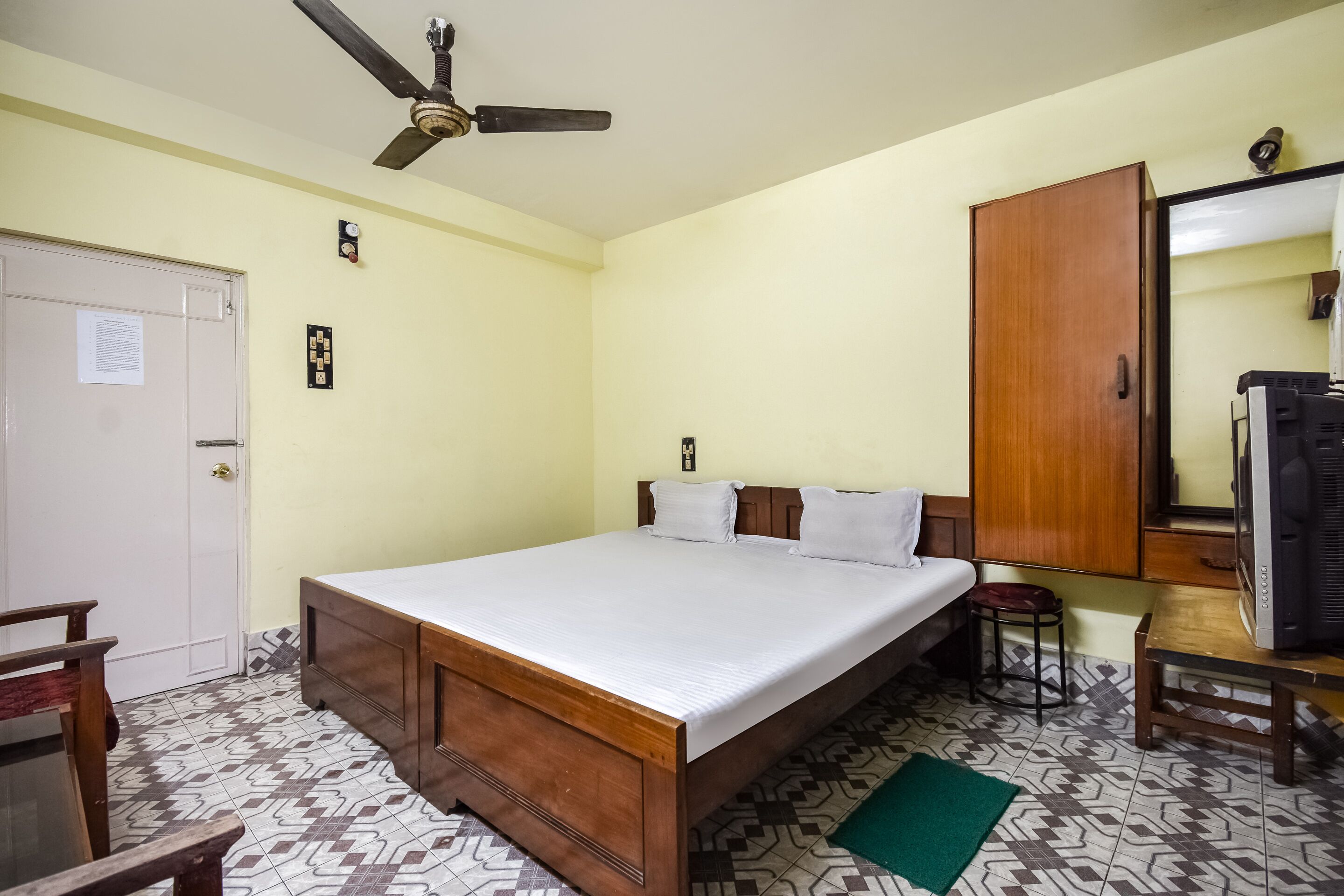 The Hotel Park by OYO Rooms