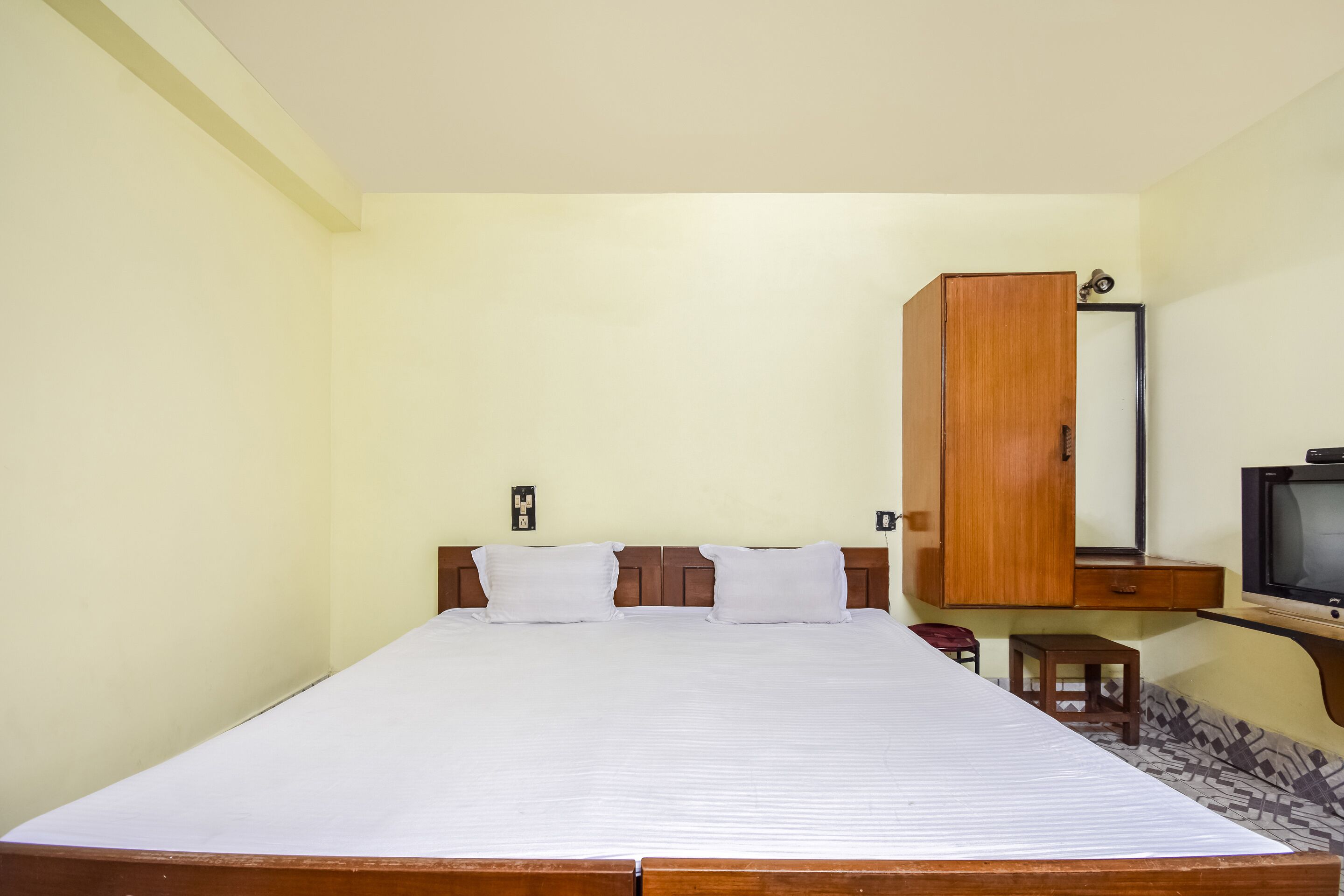 The Hotel Park by OYO Rooms