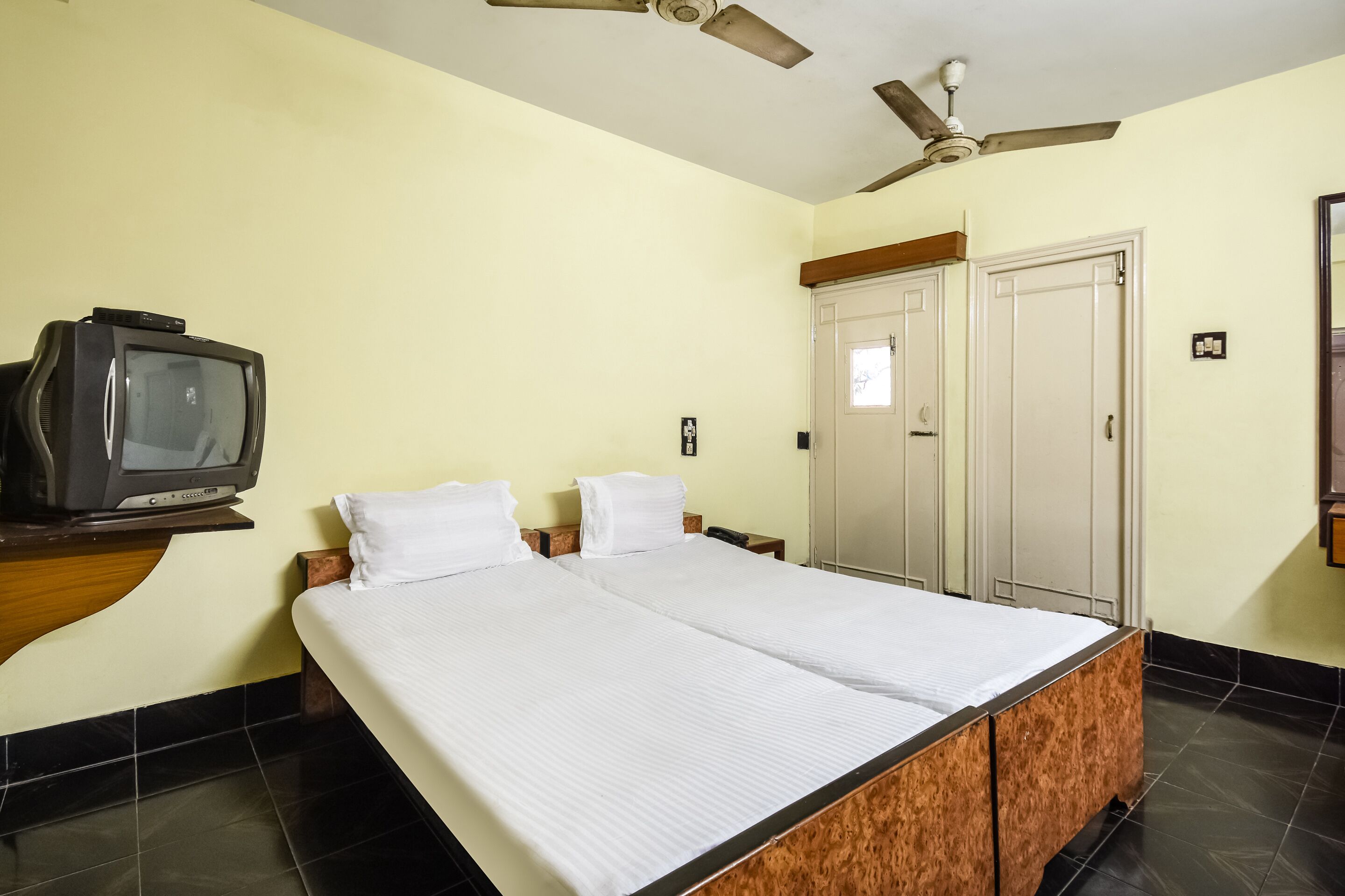 The Hotel Park by OYO Rooms