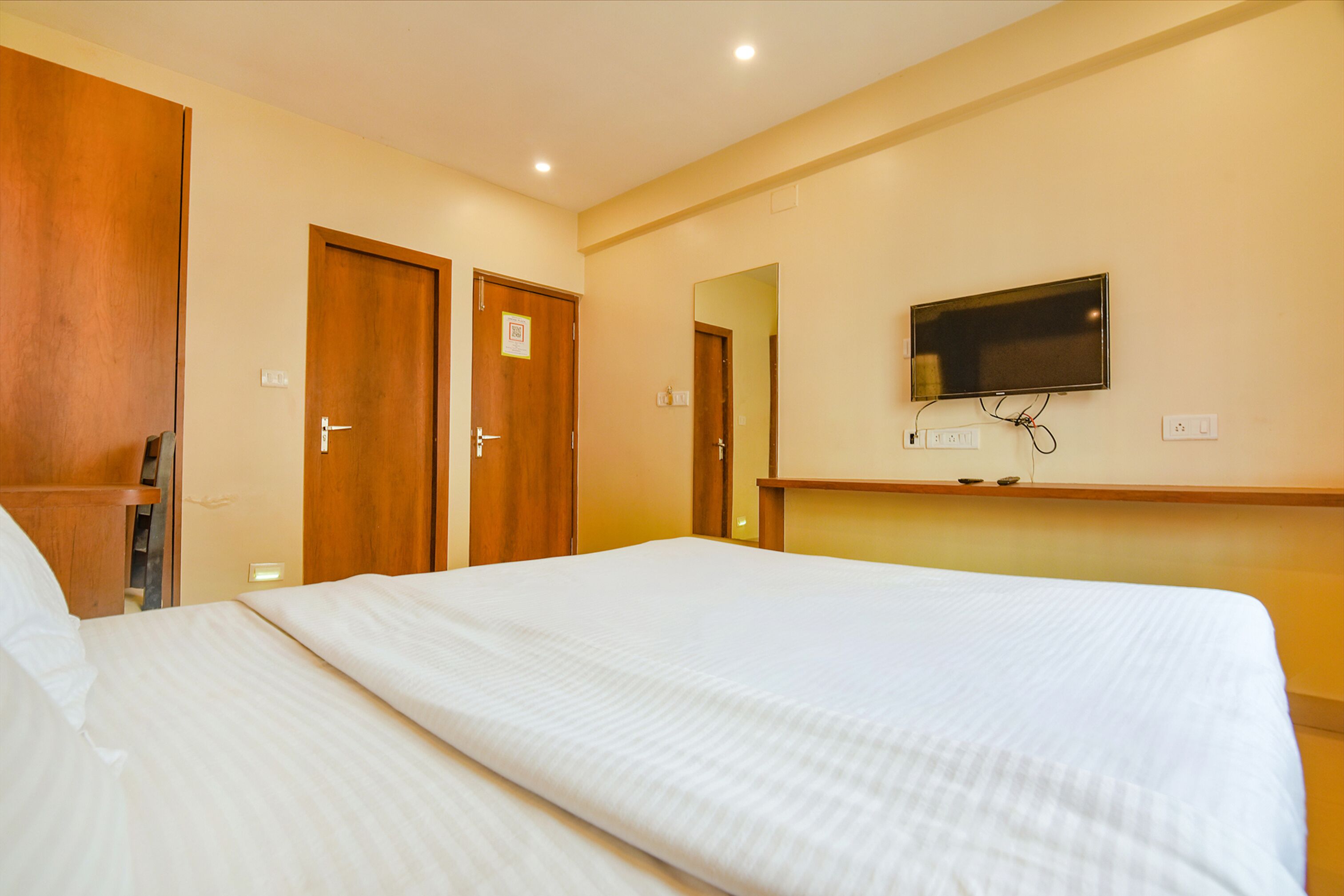Dream Plaza By FabHotel
