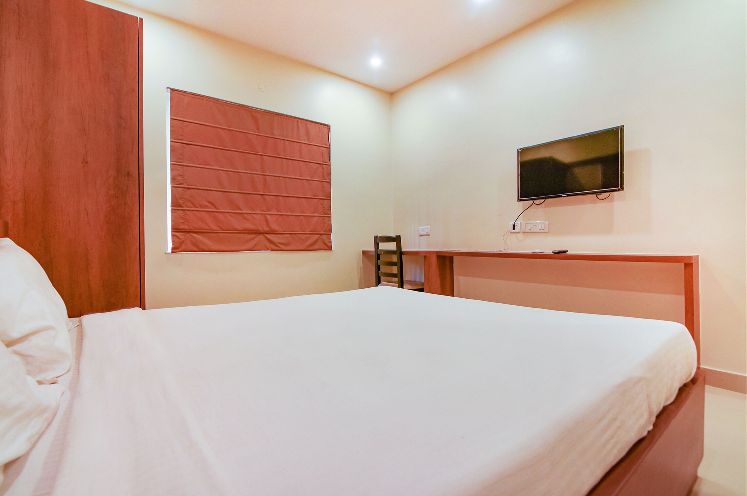 Dream Plaza By FabHotel