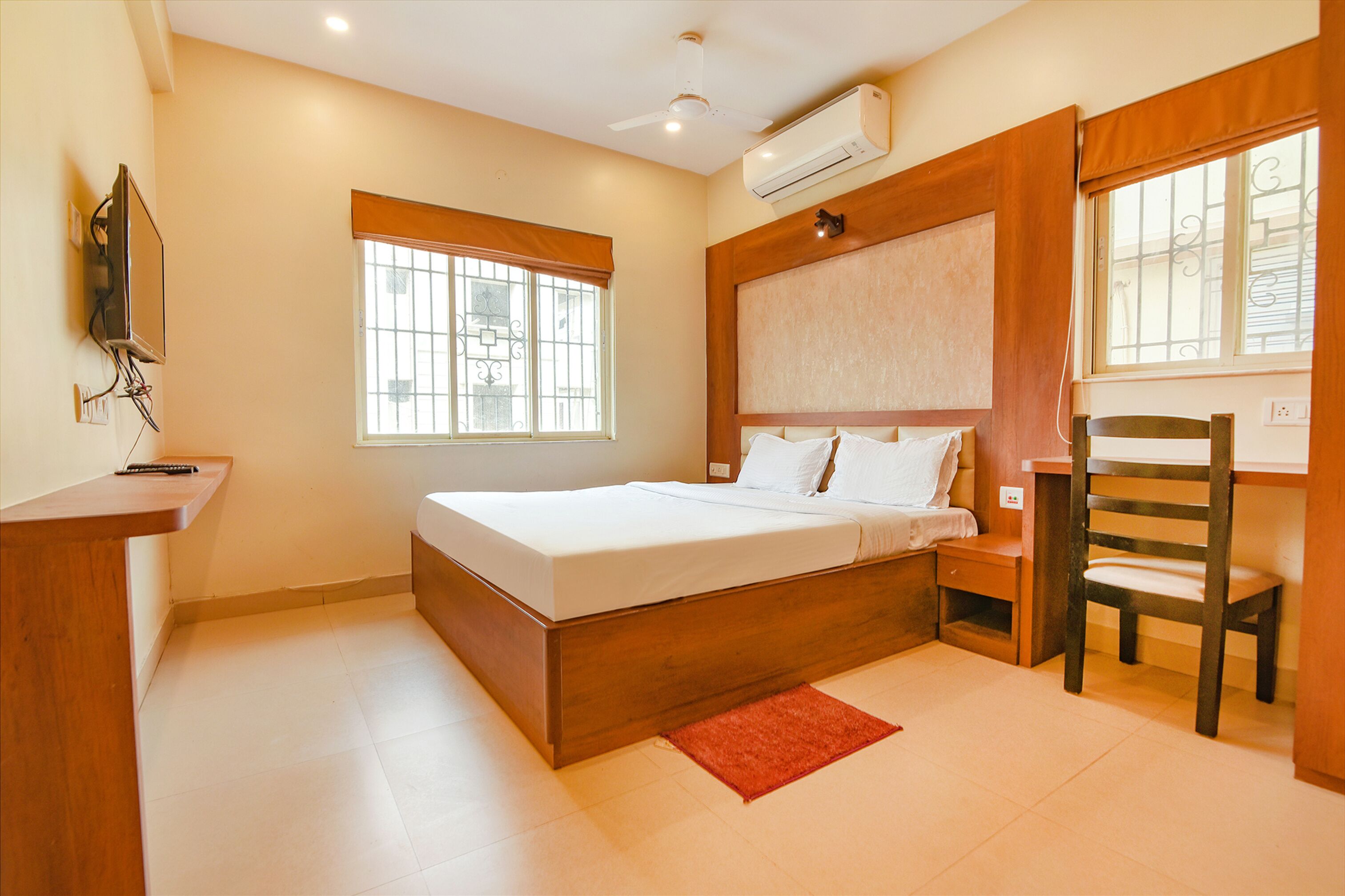 Dream Plaza By FabHotel