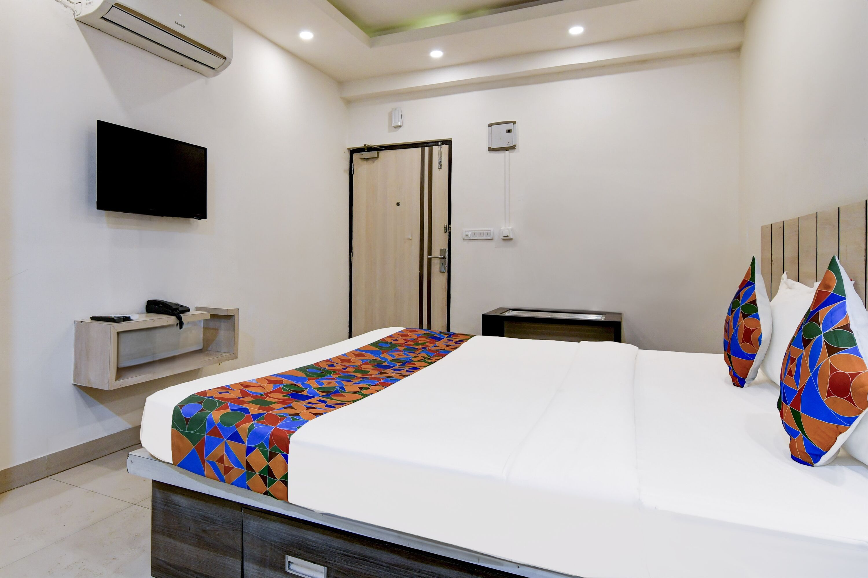 FabHotel Prime Eco Park