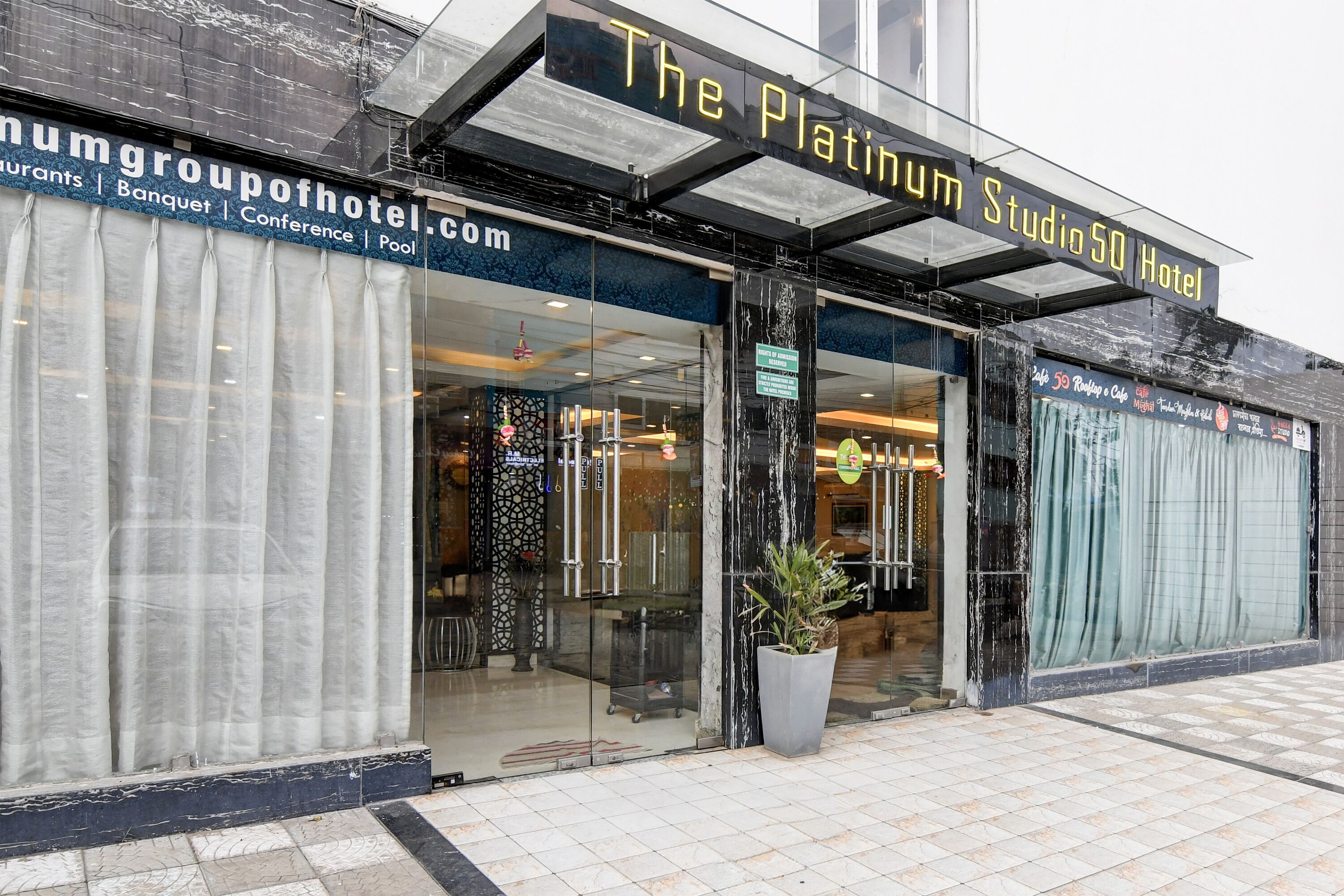 FabHotel Prime Eco Park