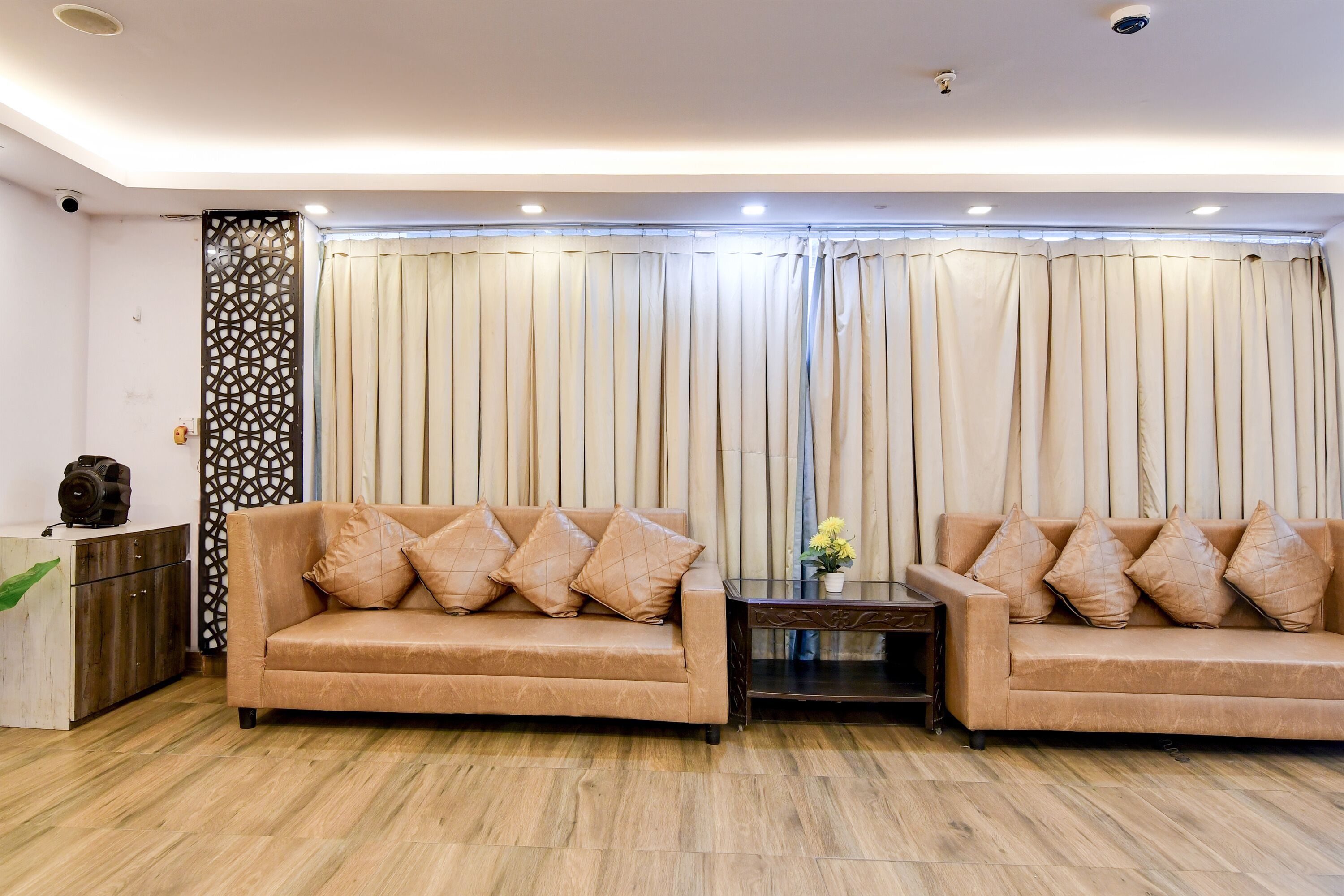 FabHotel Prime Eco Park