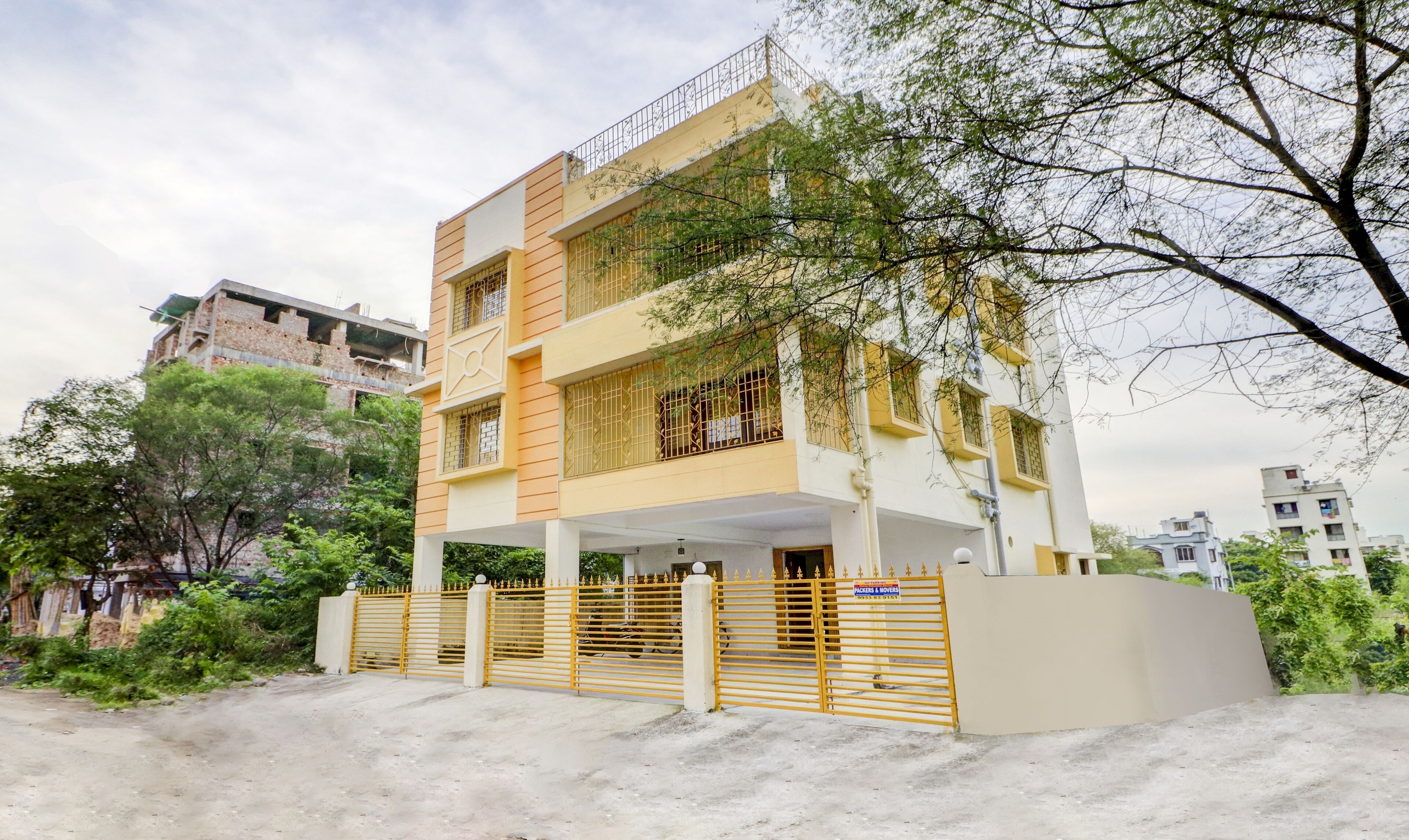 Flama House by Treebo