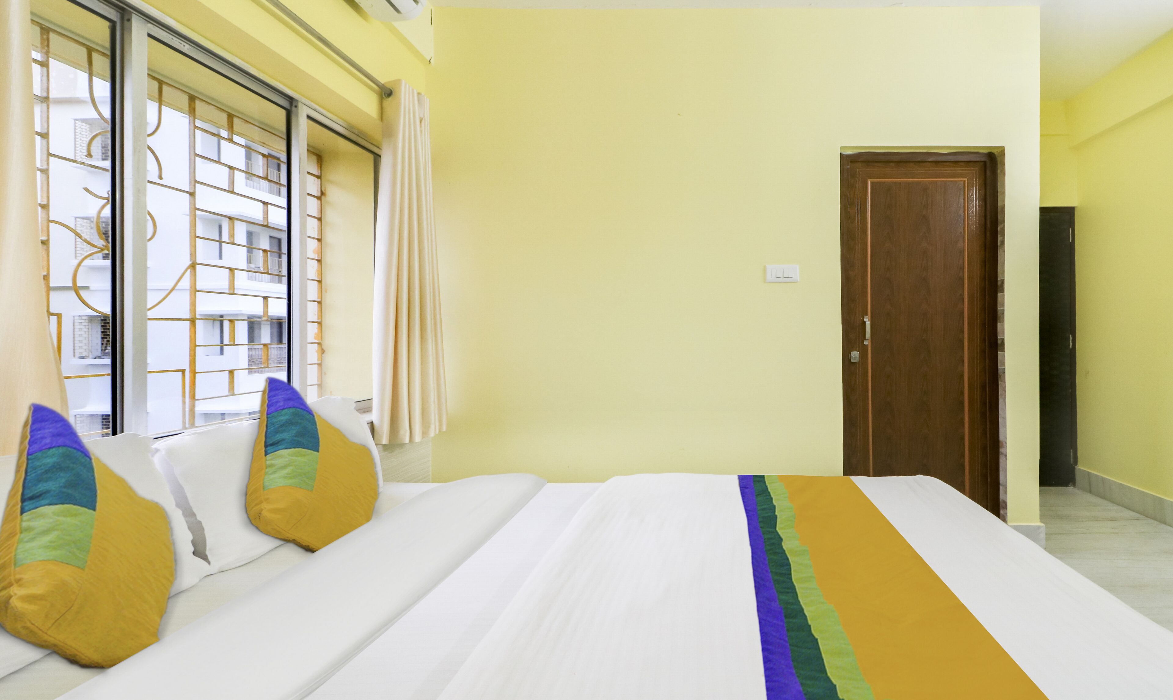 Flama House by Treebo