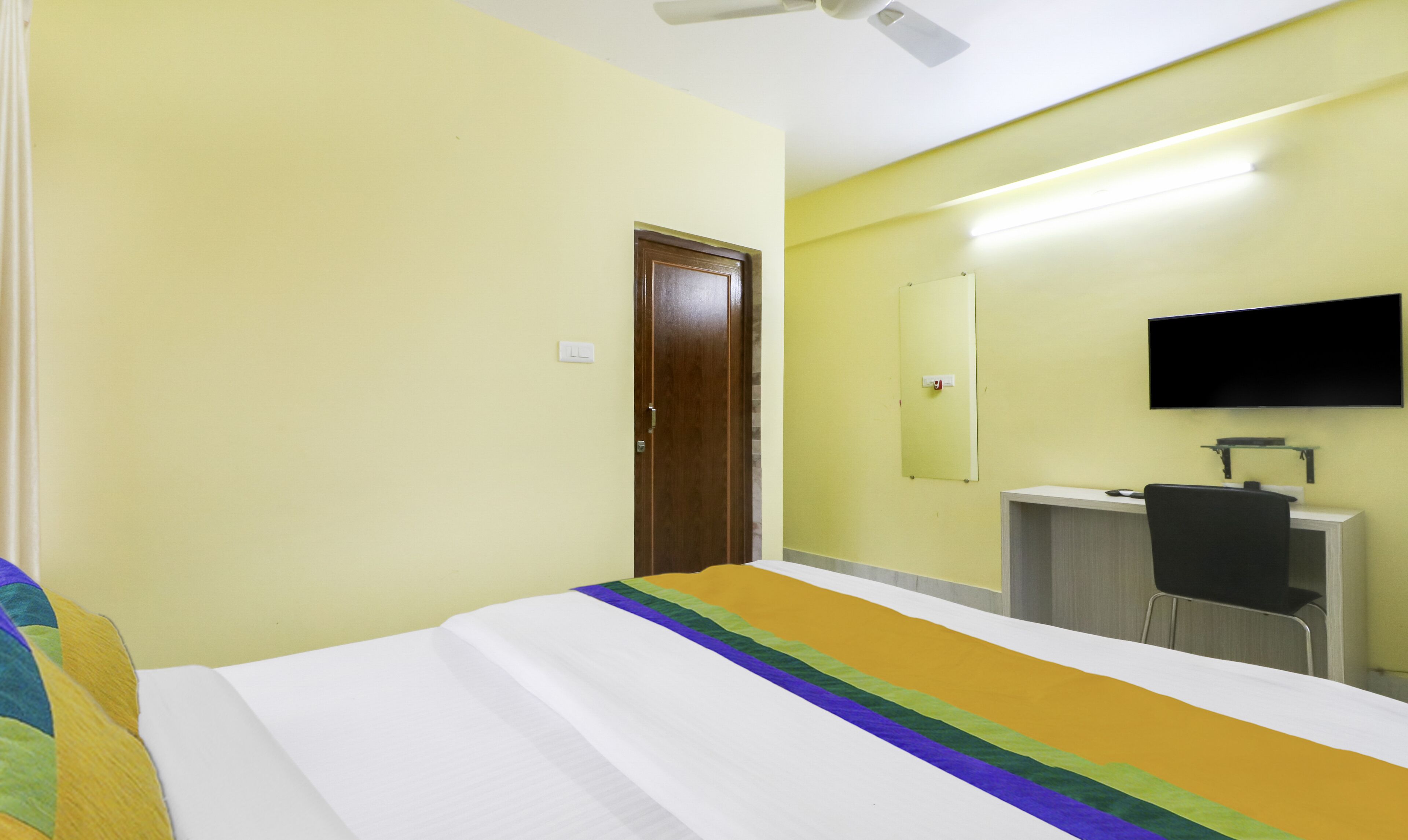 Flama House by Treebo