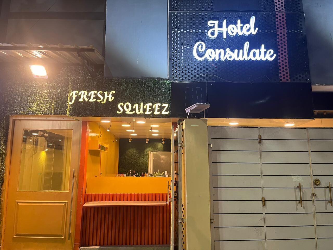 Hotel Consulate