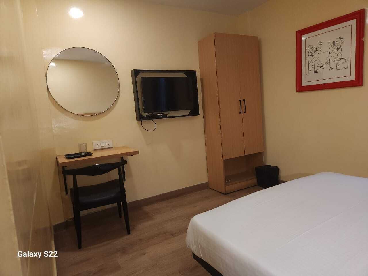 Hotel Consulate